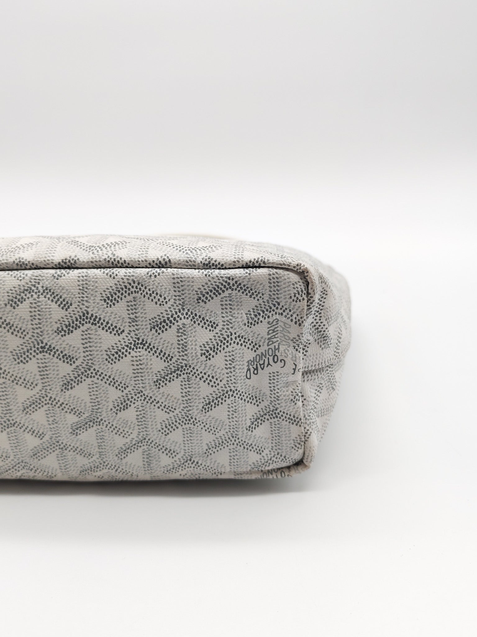 Junior Saint Louis in White Goyardine Canvas Tote Bag | Purse Maison Luxury Bags Shop