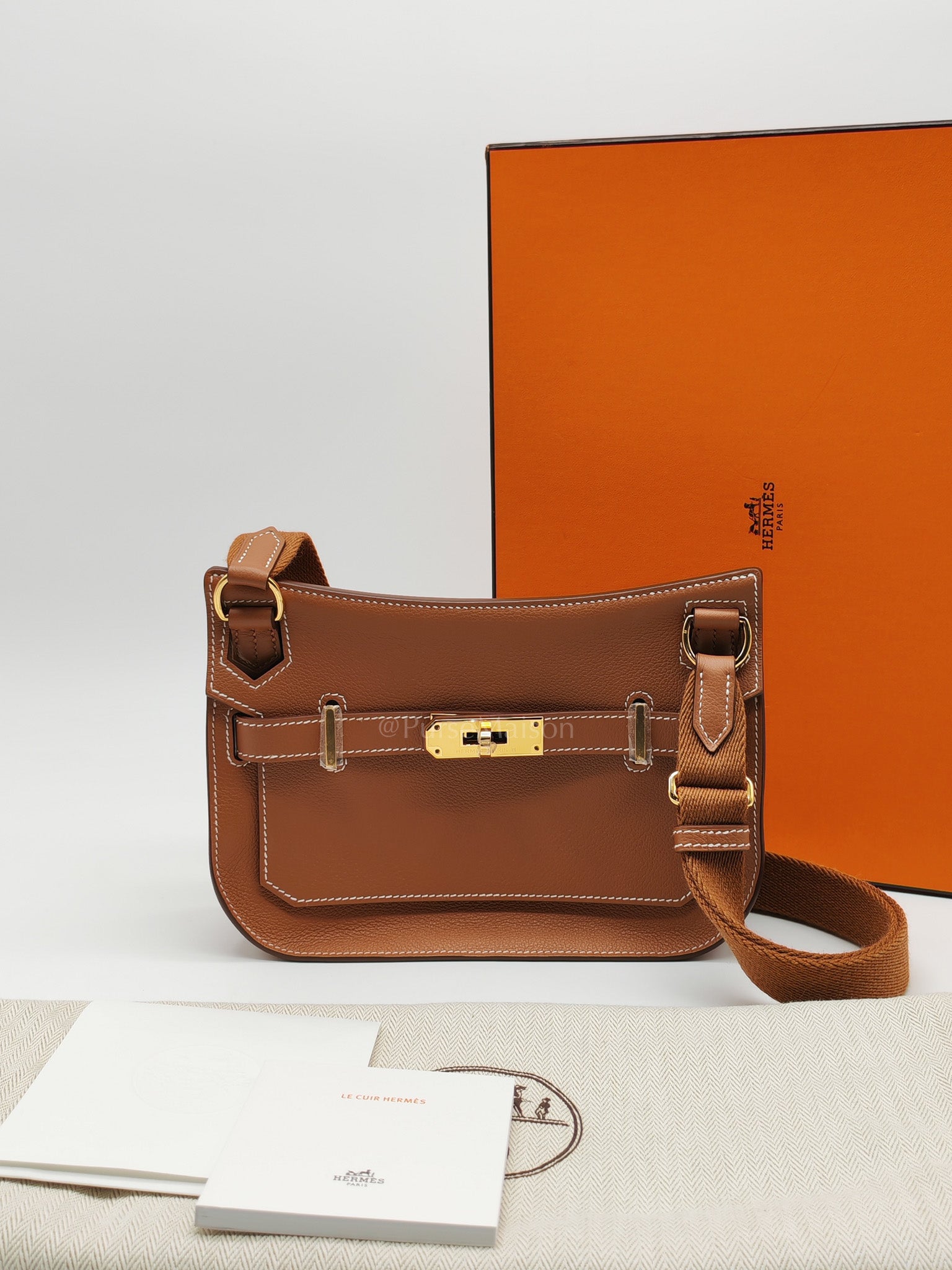 Jypsiere Mini in Gold Evercolor Leather & Gold Hardware Stamp W (2024)
