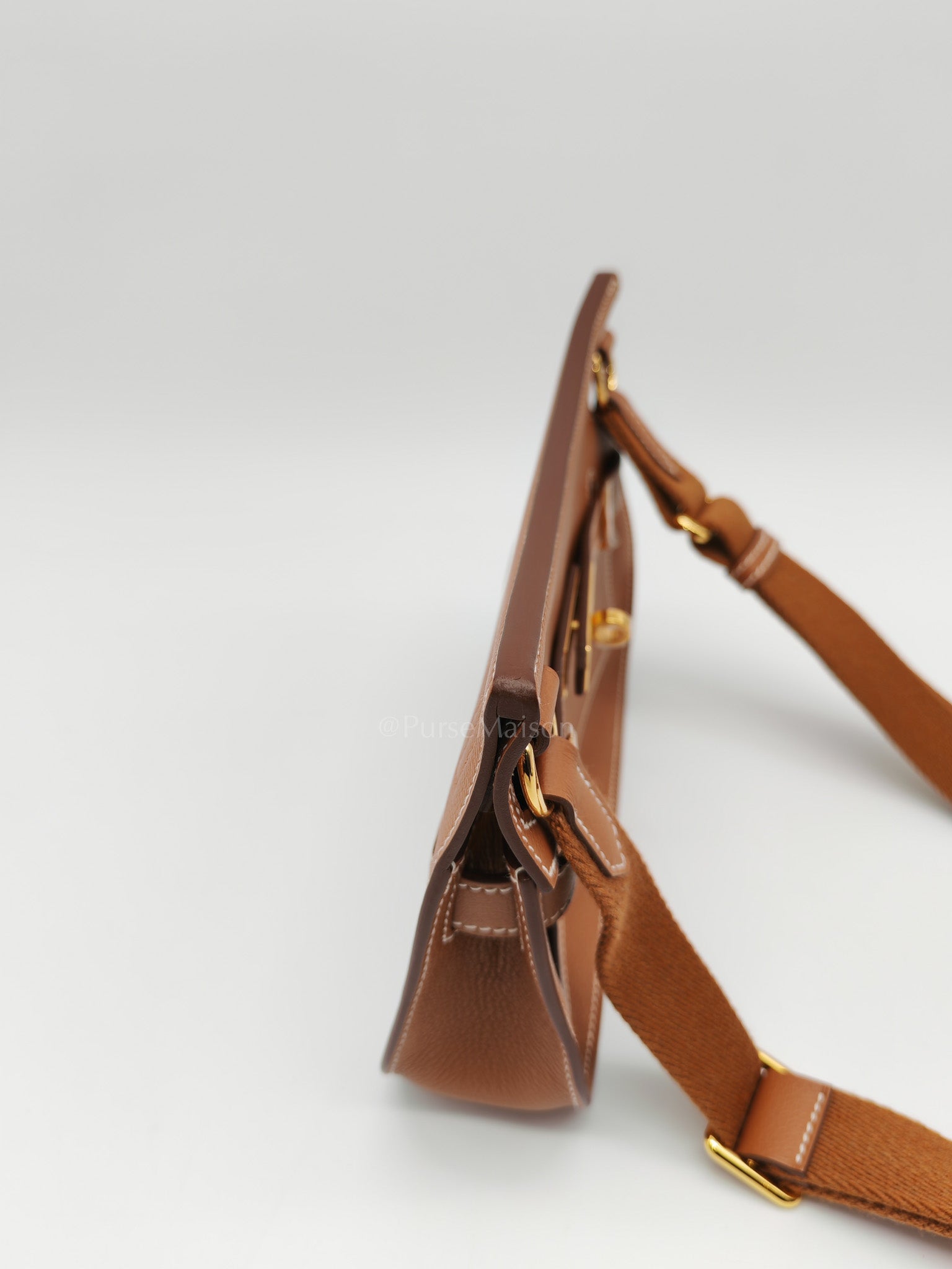 Jypsiere Mini in Gold Evercolor Leather & Gold Hardware Stamp W (2024)