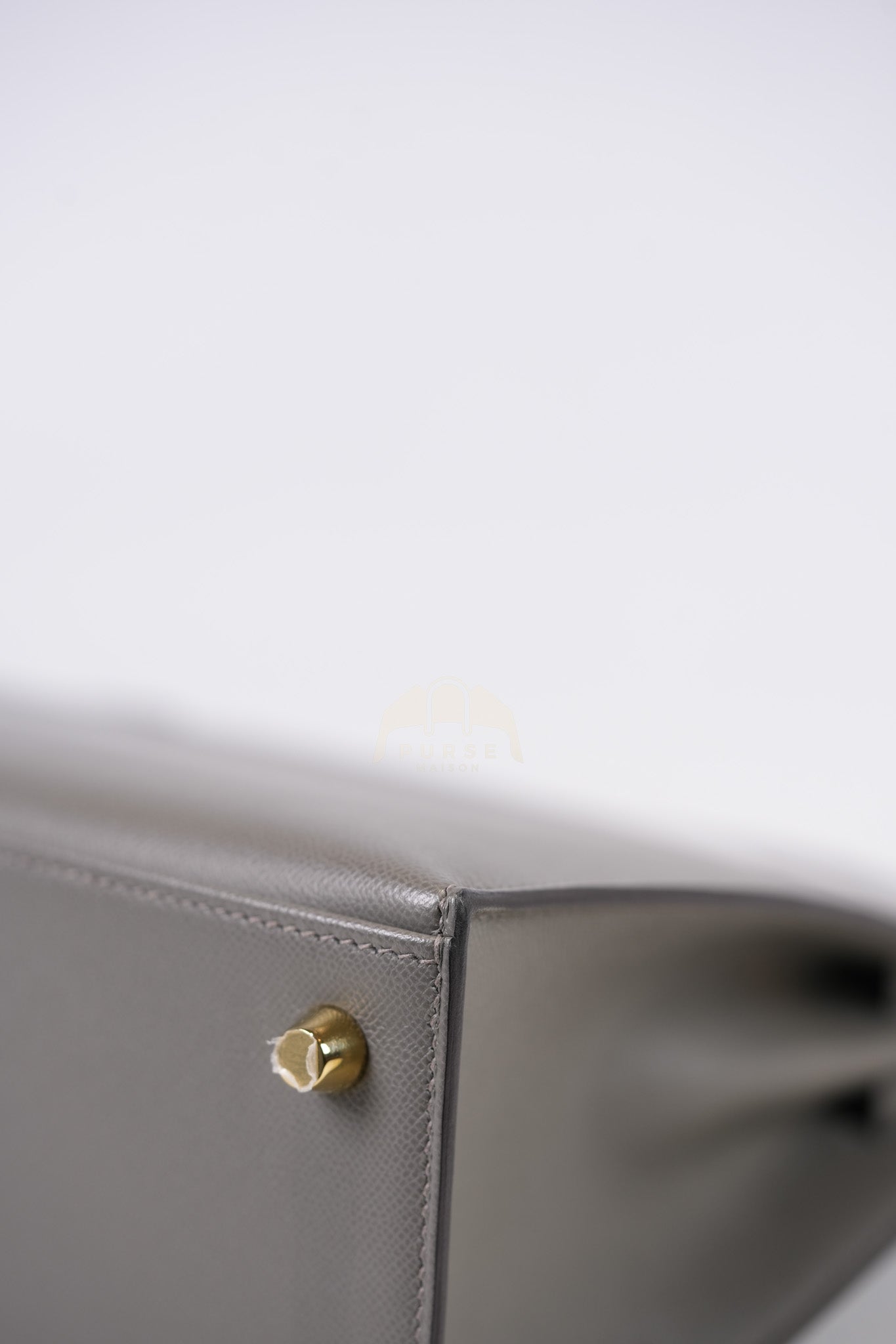 Kelly 25 Gris Mouette Madame Leather in Gold Hardware Stamp B (2023) | Purse Maison Luxury Bags Shop