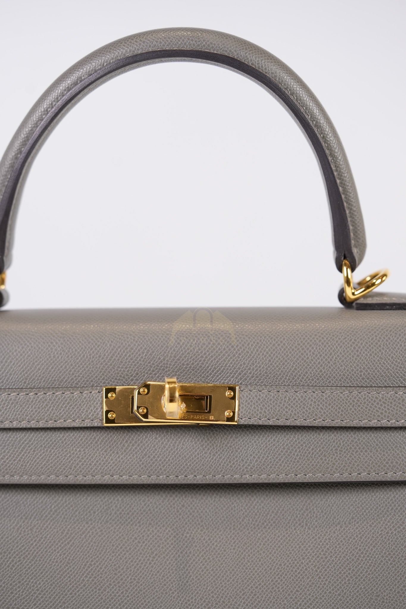 Kelly 25 Gris Mouette Madame Leather in Gold Hardware Stamp B (2023) | Purse Maison Luxury Bags Shop
