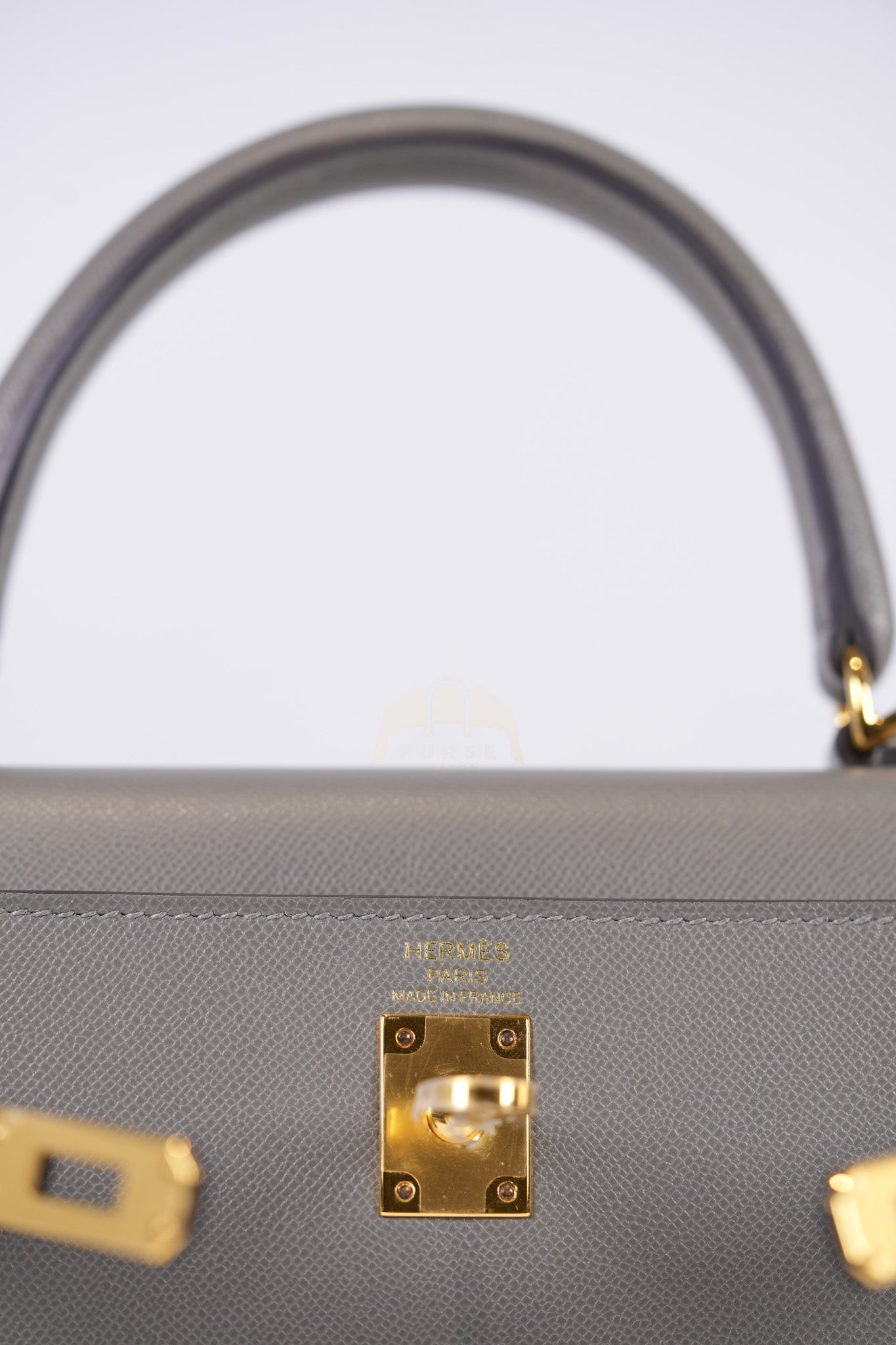 Kelly 25 Gris Mouette Madame Leather in Gold Hardware Stamp B (2023) | Purse Maison Luxury Bags Shop
