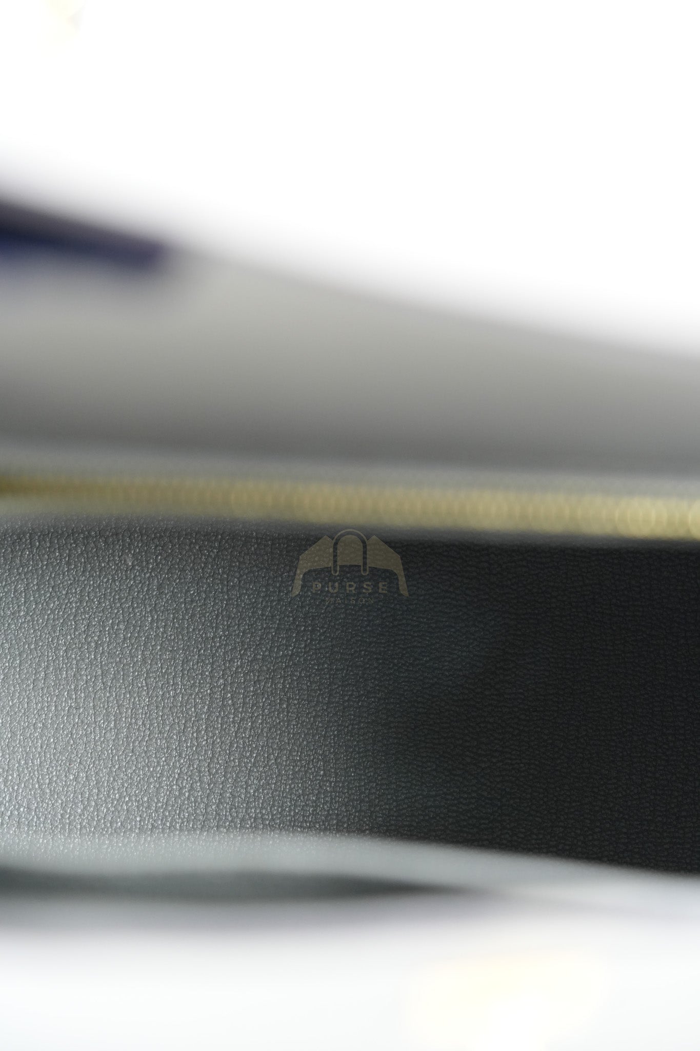 Kelly 25 Gris Mouette Madame Leather in Gold Hardware Stamp B (2023) | Purse Maison Luxury Bags Shop