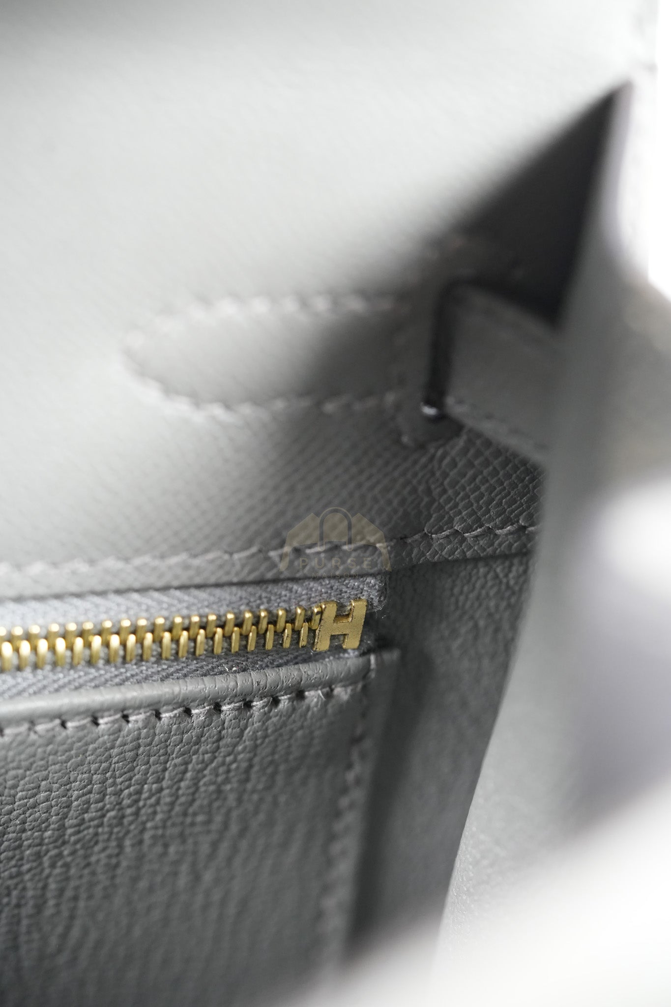 Kelly 25 Gris Mouette Madame Leather in Gold Hardware Stamp B (2023) | Purse Maison Luxury Bags Shop