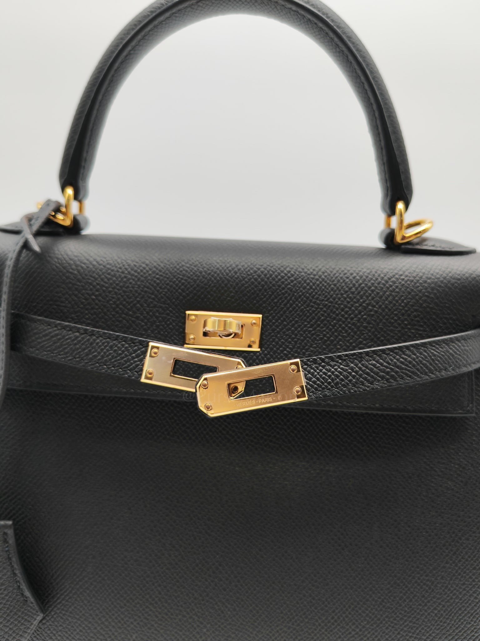 Kelly 25 Sellier Black/Noir Epsom Leather in Gold Hardware Stamp B(2023) | Purse Maison Luxury Bags Shop