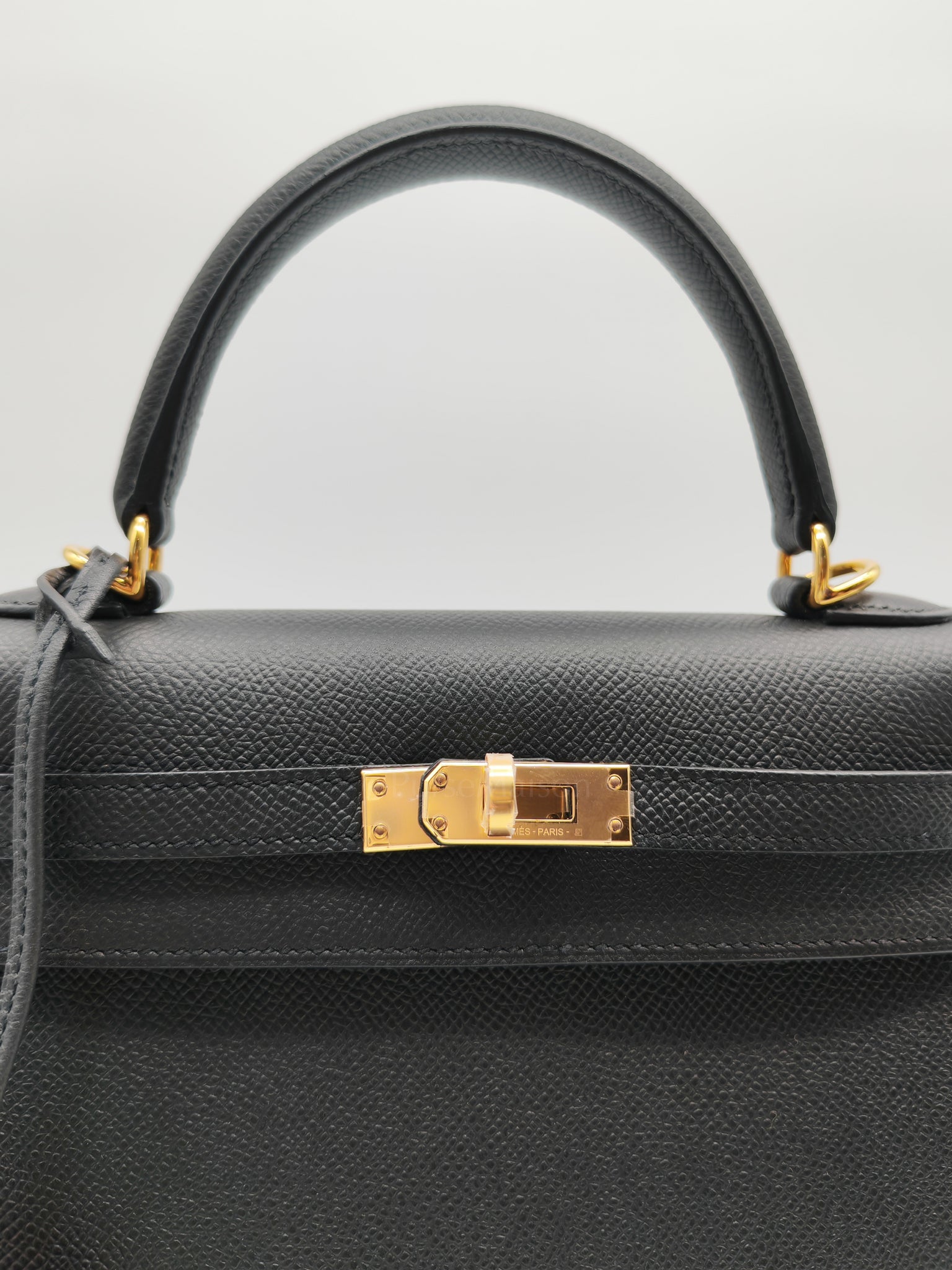 Kelly 25 Sellier Black/Noir Epsom Leather in Gold Hardware Stamp B(2023) | Purse Maison Luxury Bags Shop