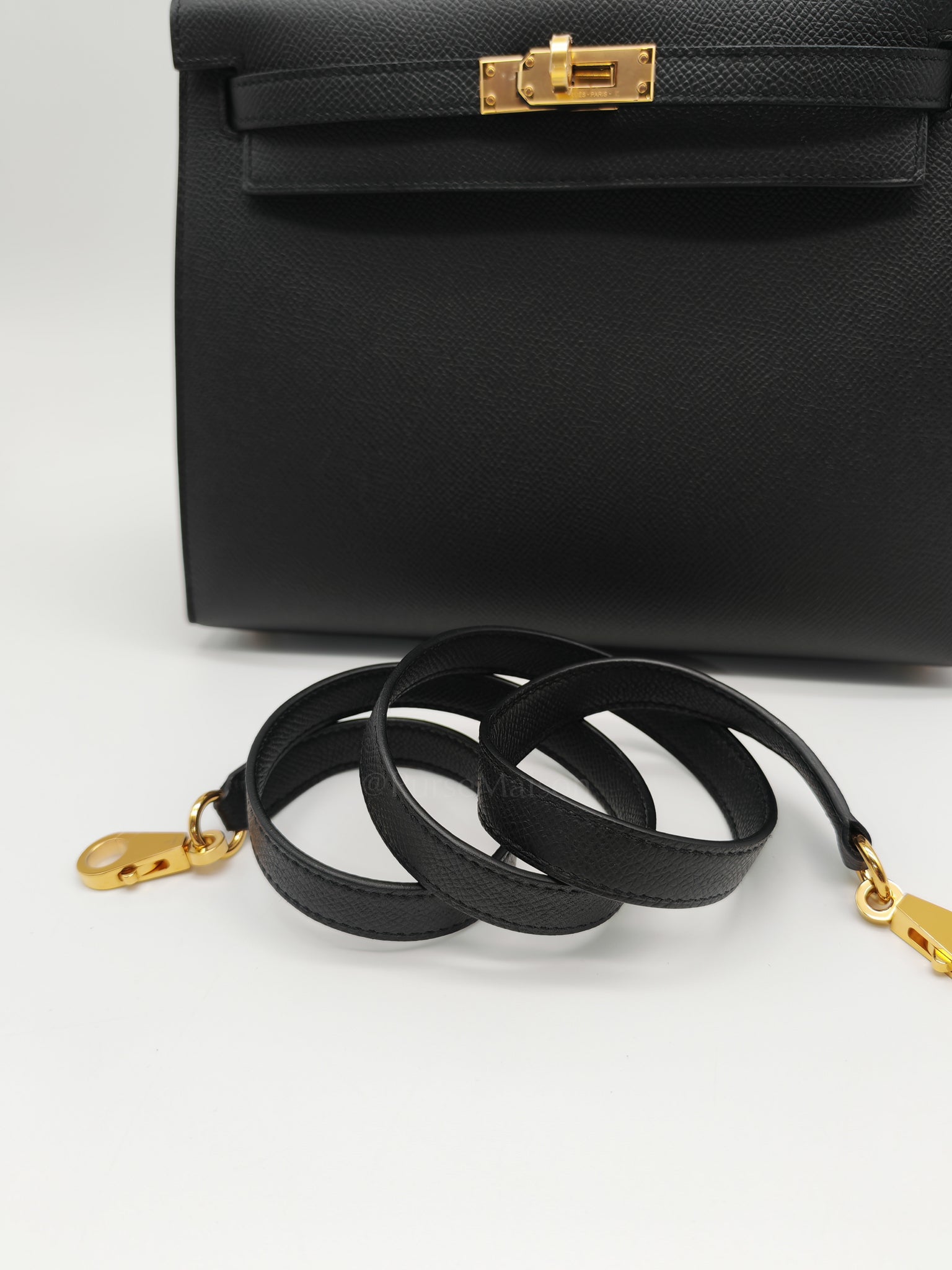 Kelly 25 Sellier Black/Noir Epsom Leather in Gold Hardware Stamp B(2023) | Purse Maison Luxury Bags Shop