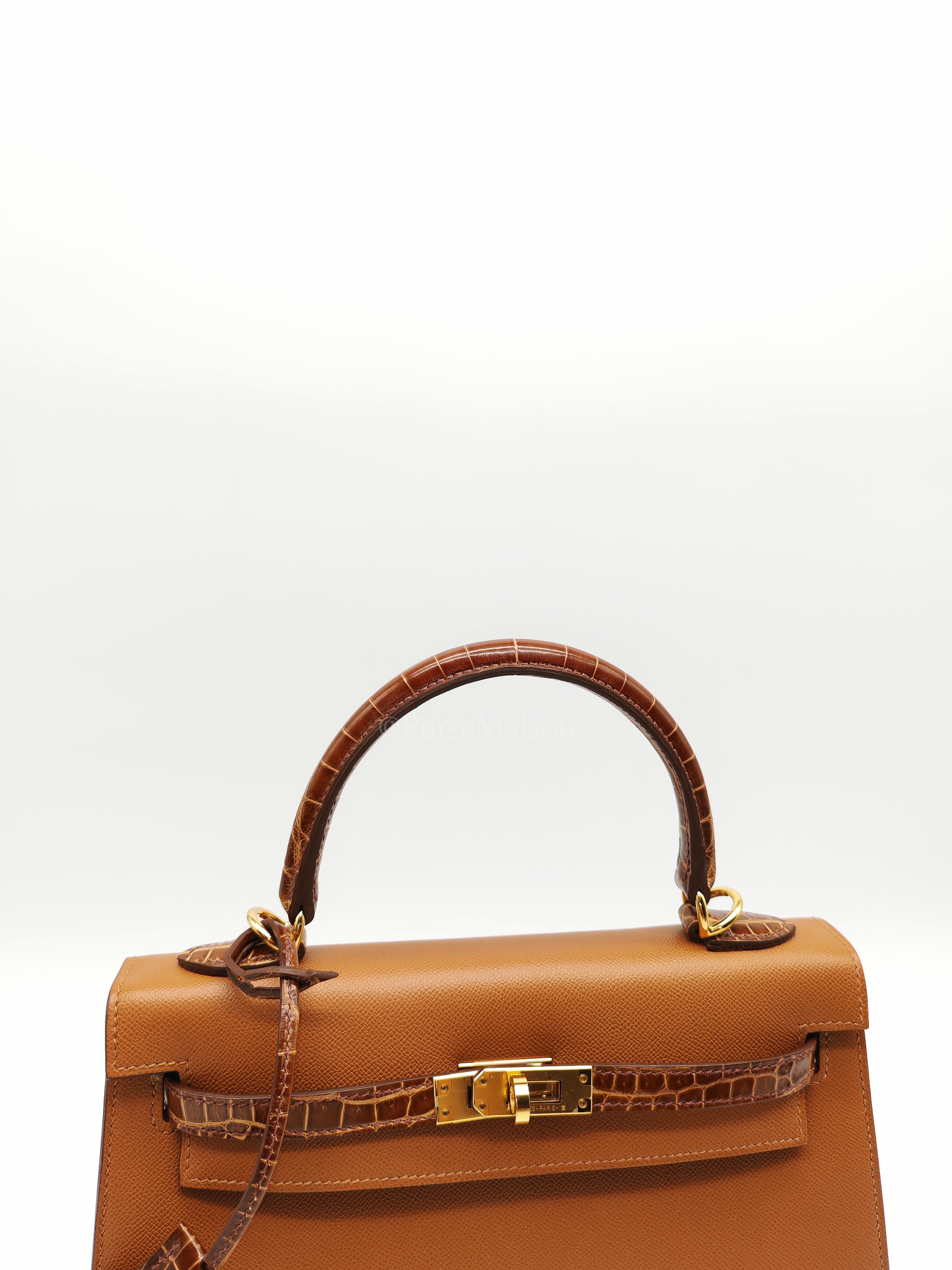 Kelly 25 Sellier in Gold Madame Leather and Shiny Croc Touch and Gold Hardware Stamp U (2022) | Purse Maison Luxury Bags Shop