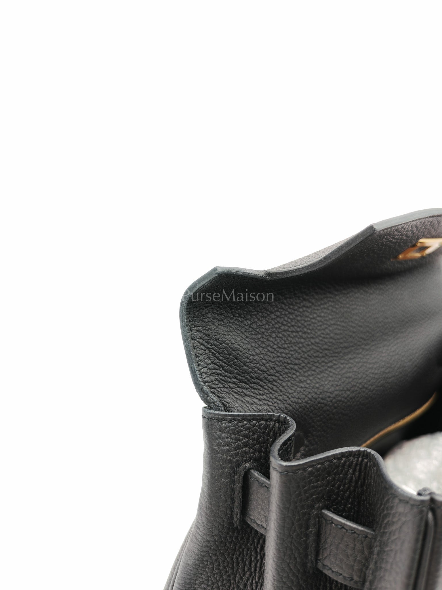 Kelly 28 Black/Noir Togo Leather in Gold Hardware Stamp C(2018) | Purse Maison Luxury Bags Shop