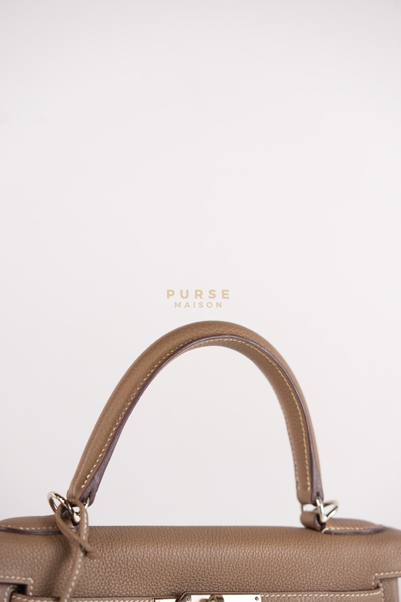 Kelly 28 in Etoupe Togo Leather & Palladium Hardware Stamp D(2019) | Purse Maison Luxury Bags Shop