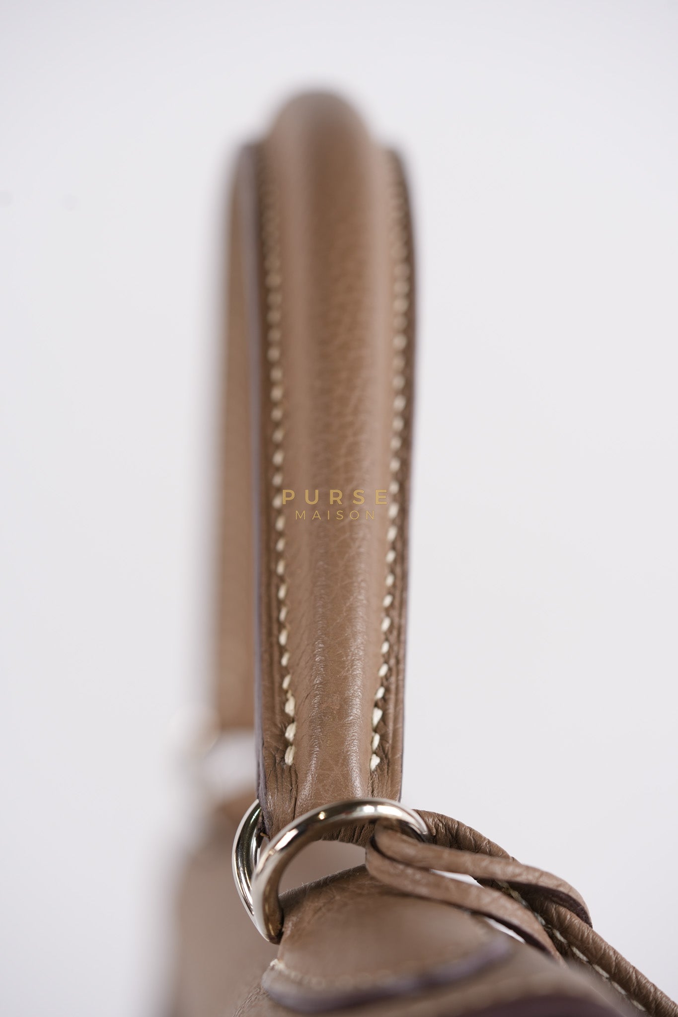 Kelly 28 in Etoupe Togo Leather & Palladium Hardware Stamp D(2019) | Purse Maison Luxury Bags Shop