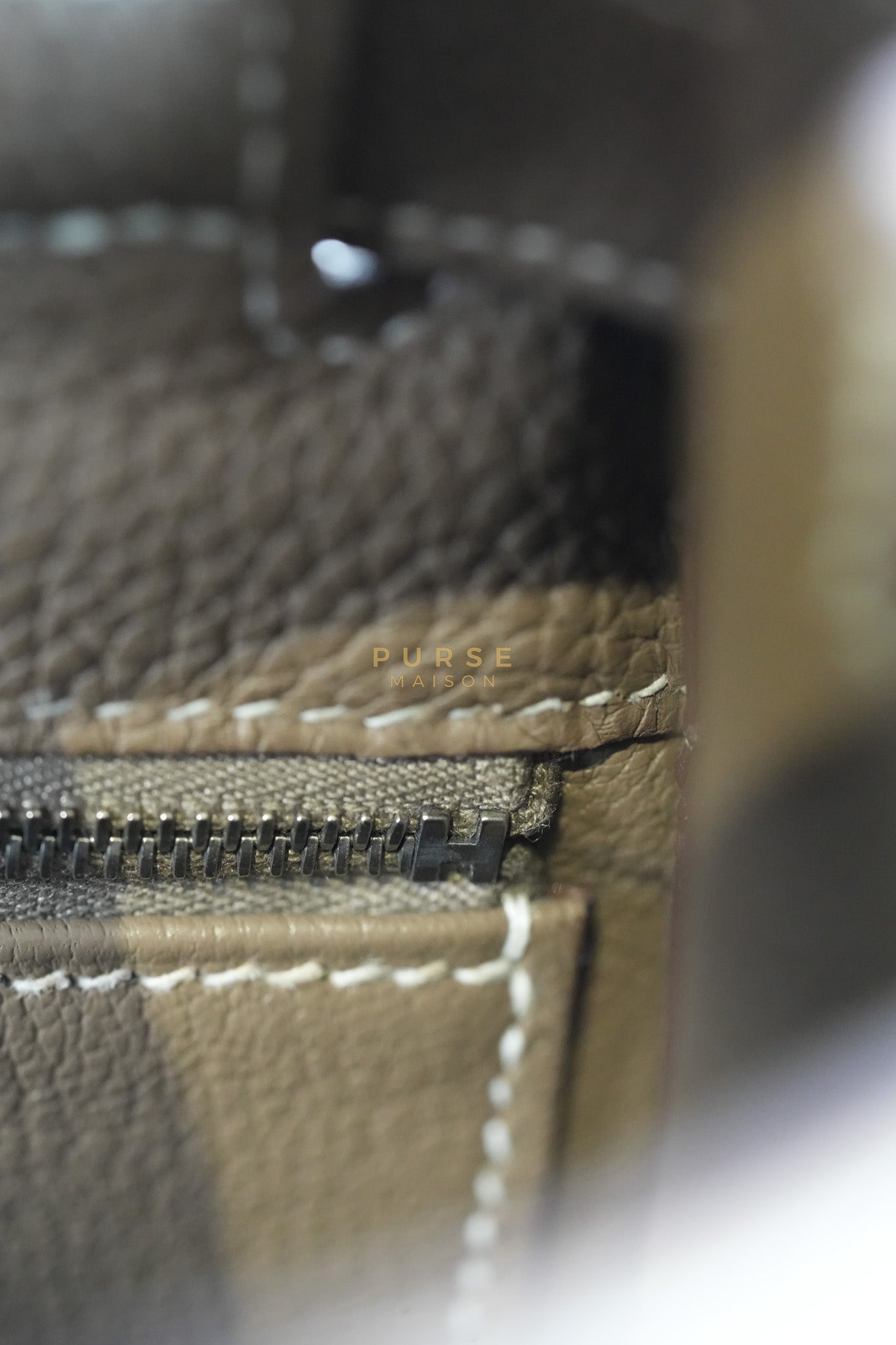 Kelly 28 in Etoupe Togo Leather & Palladium Hardware Stamp D(2019) | Purse Maison Luxury Bags Shop