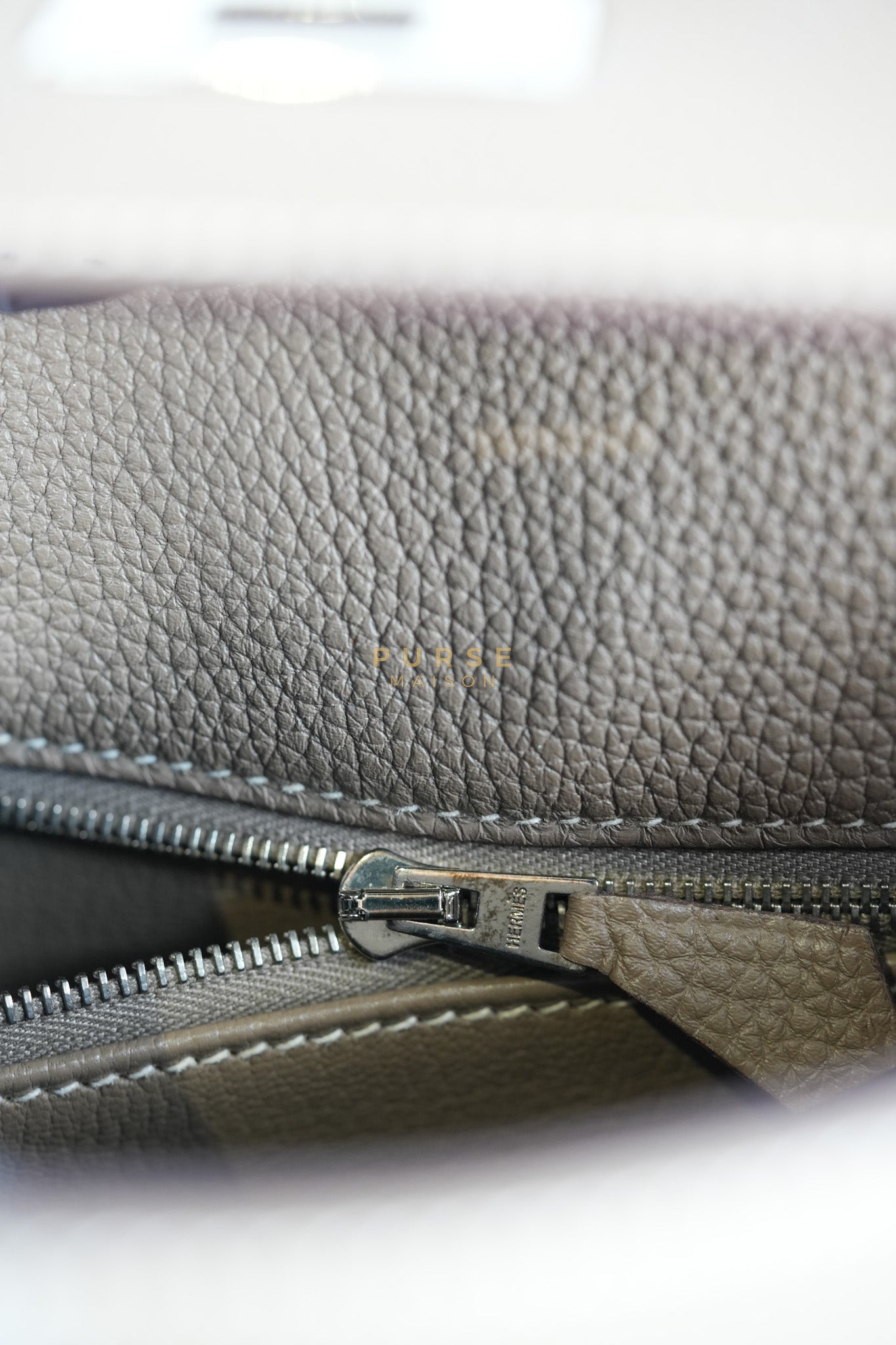 Kelly 28 in Etoupe Togo Leather & Palladium Hardware Stamp D(2019) | Purse Maison Luxury Bags Shop