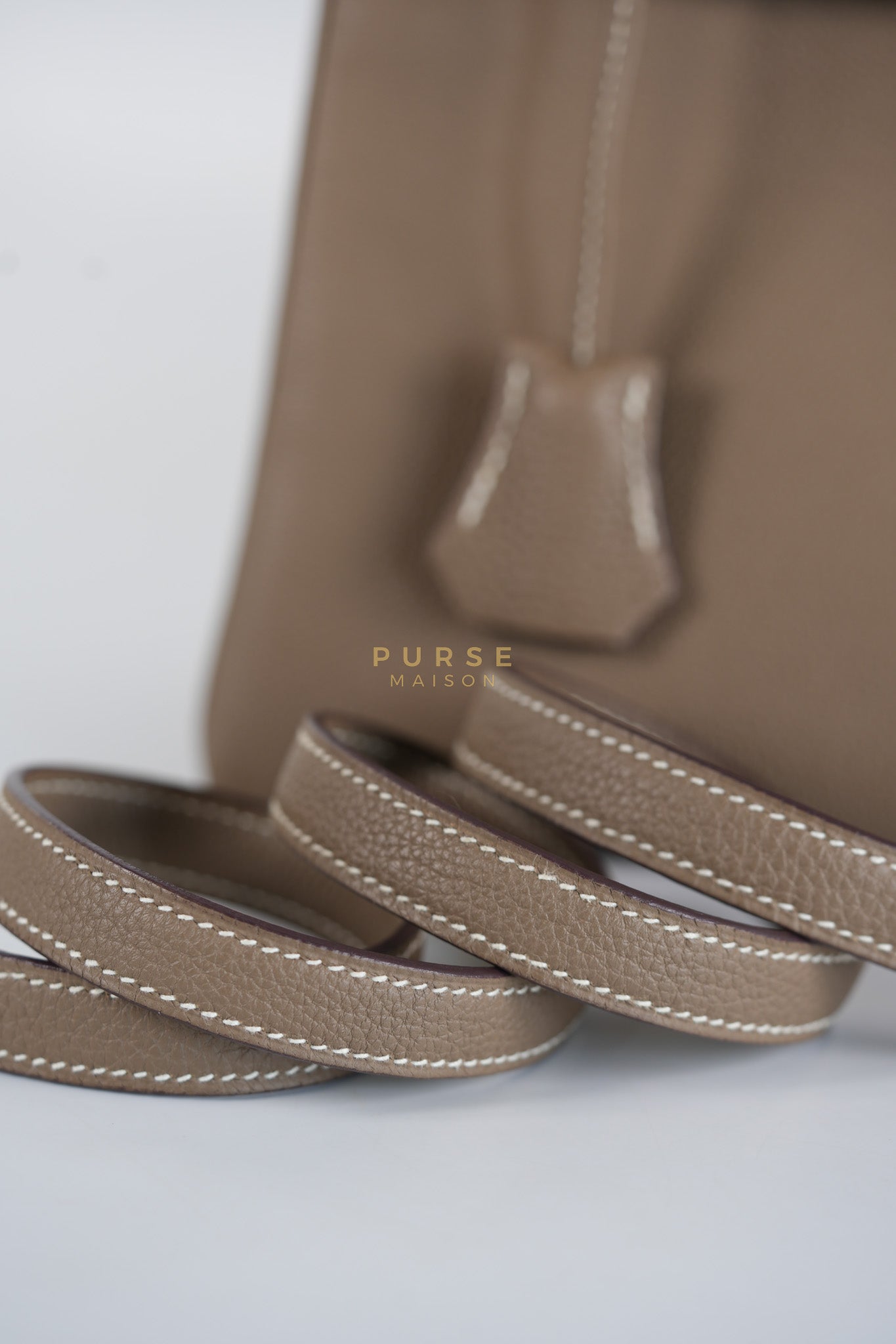 Kelly 28 in Etoupe Togo Leather & Palladium Hardware Stamp D(2019) | Purse Maison Luxury Bags Shop