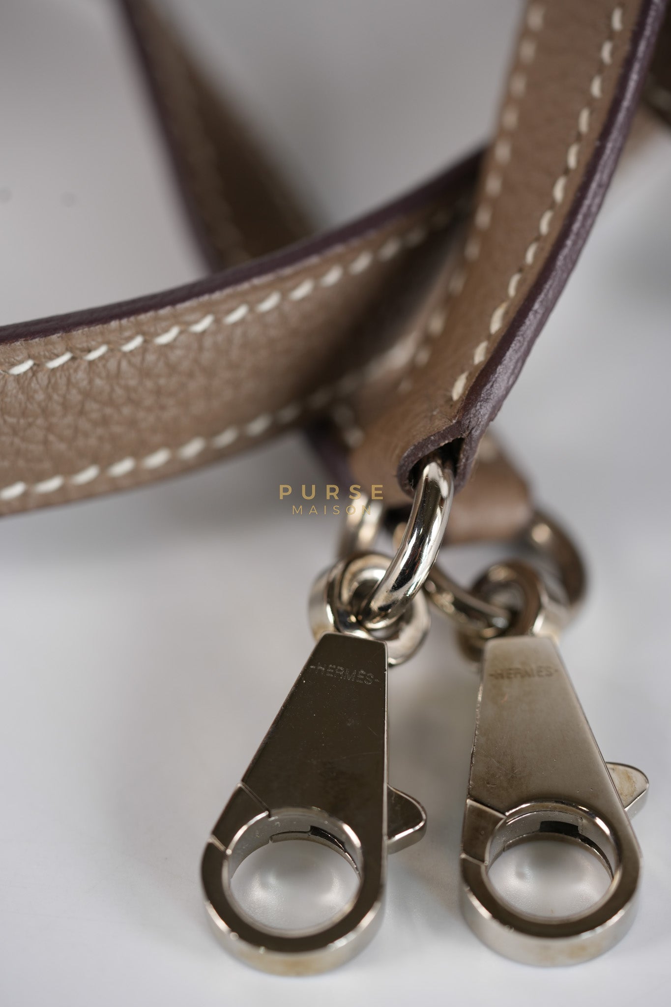 Kelly 28 in Etoupe Togo Leather & Palladium Hardware Stamp D(2019) | Purse Maison Luxury Bags Shop