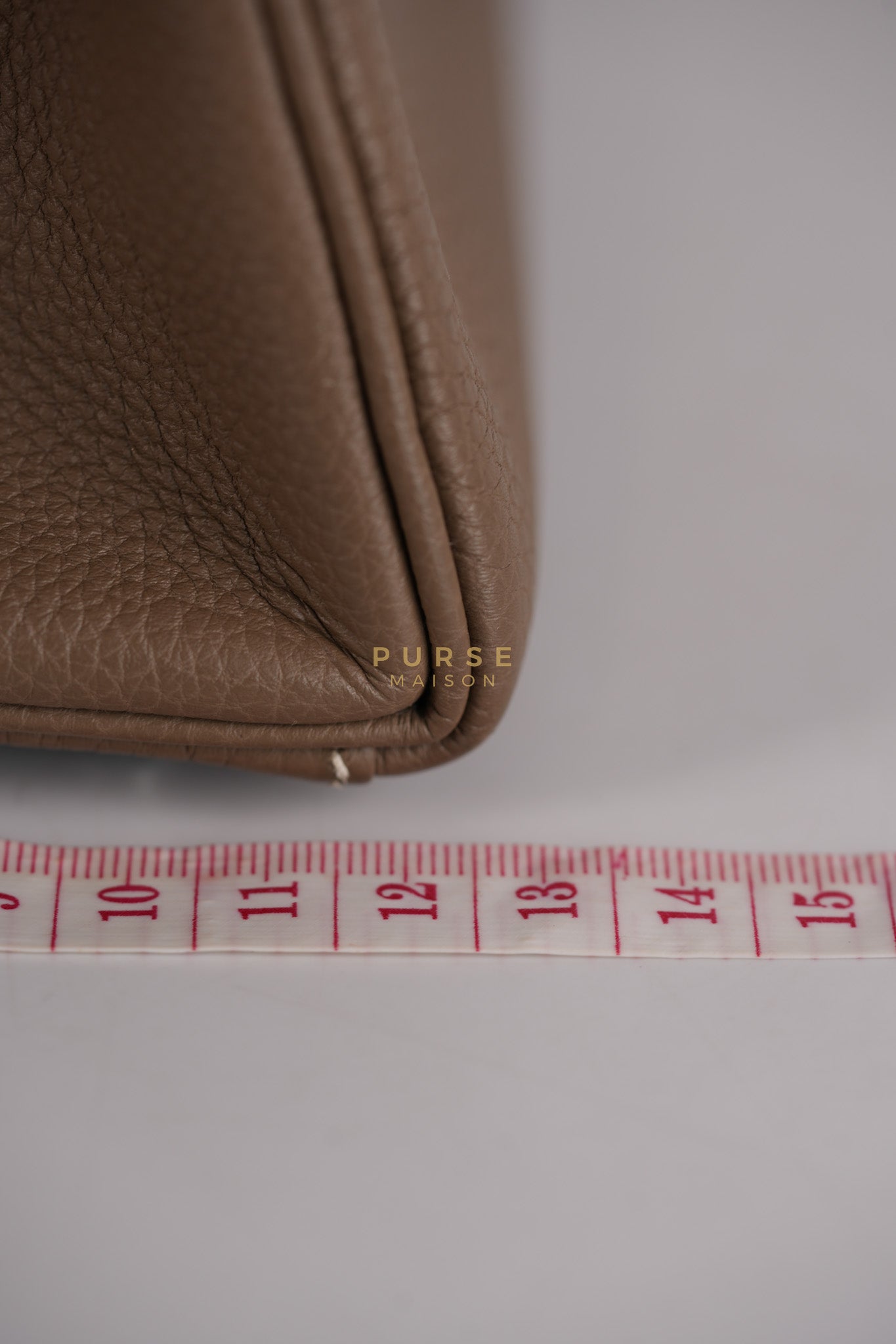 Kelly 28 in Etoupe Togo Leather & Palladium Hardware Stamp D(2019) | Purse Maison Luxury Bags Shop