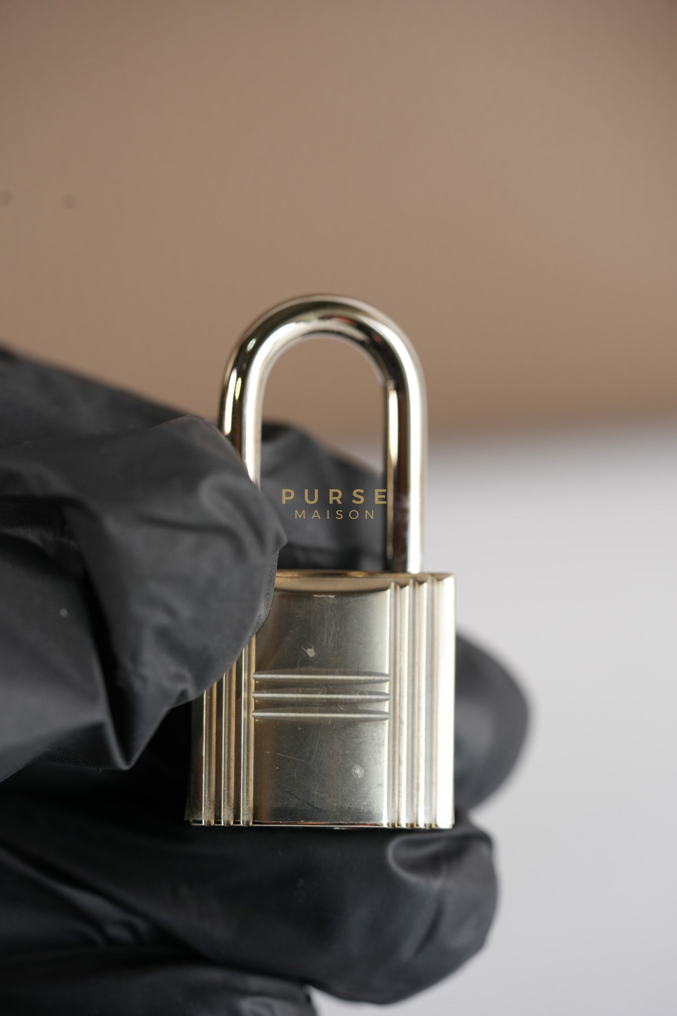 Kelly 28 in Etoupe Togo Leather & Palladium Hardware Stamp D(2019) | Purse Maison Luxury Bags Shop