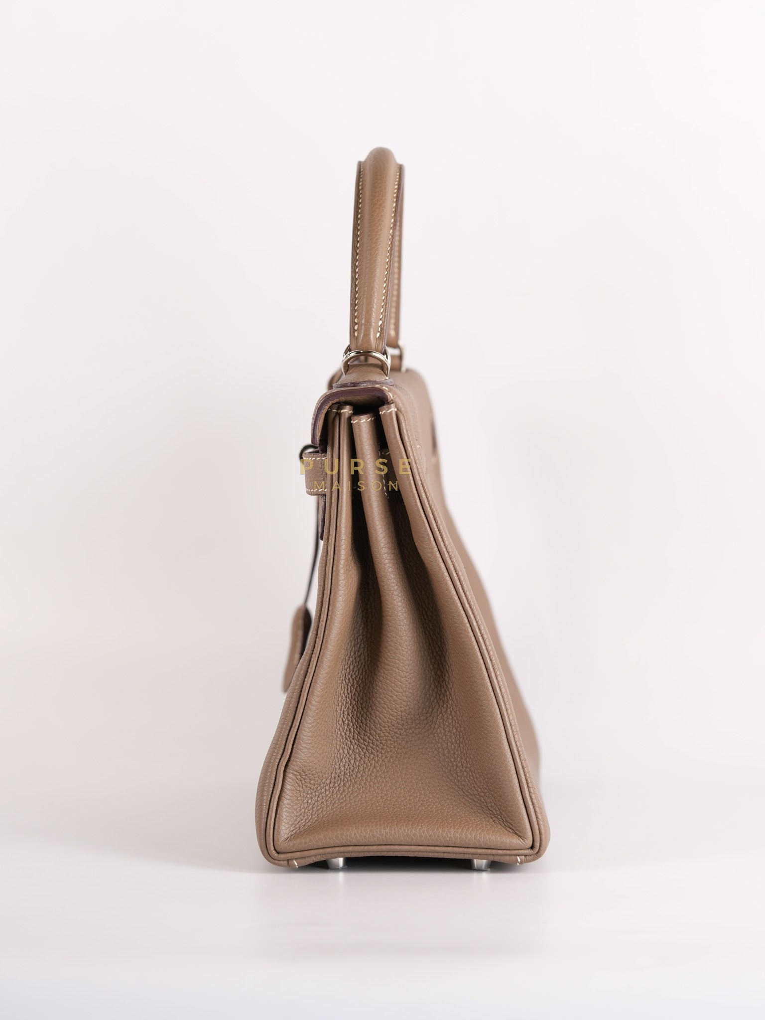 Kelly 28 in Etoupe Togo Leather & Palladium Hardware Stamp D(2019) | Purse Maison Luxury Bags Shop