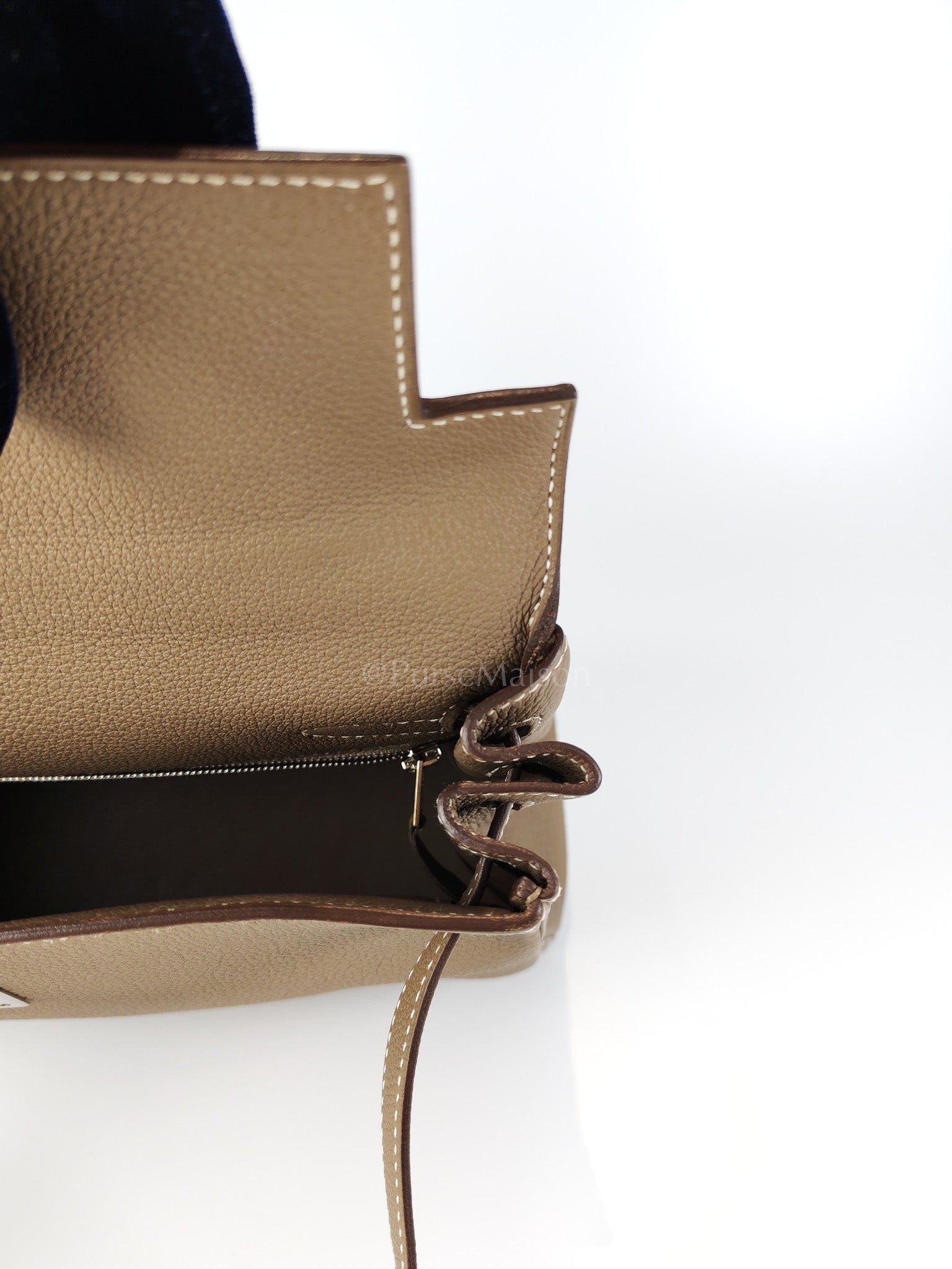 Kelly 28 Retourne in Epsom Leather and Palladium Hardware Stamp D (2019) | Purse Maison Luxury Bags Shop