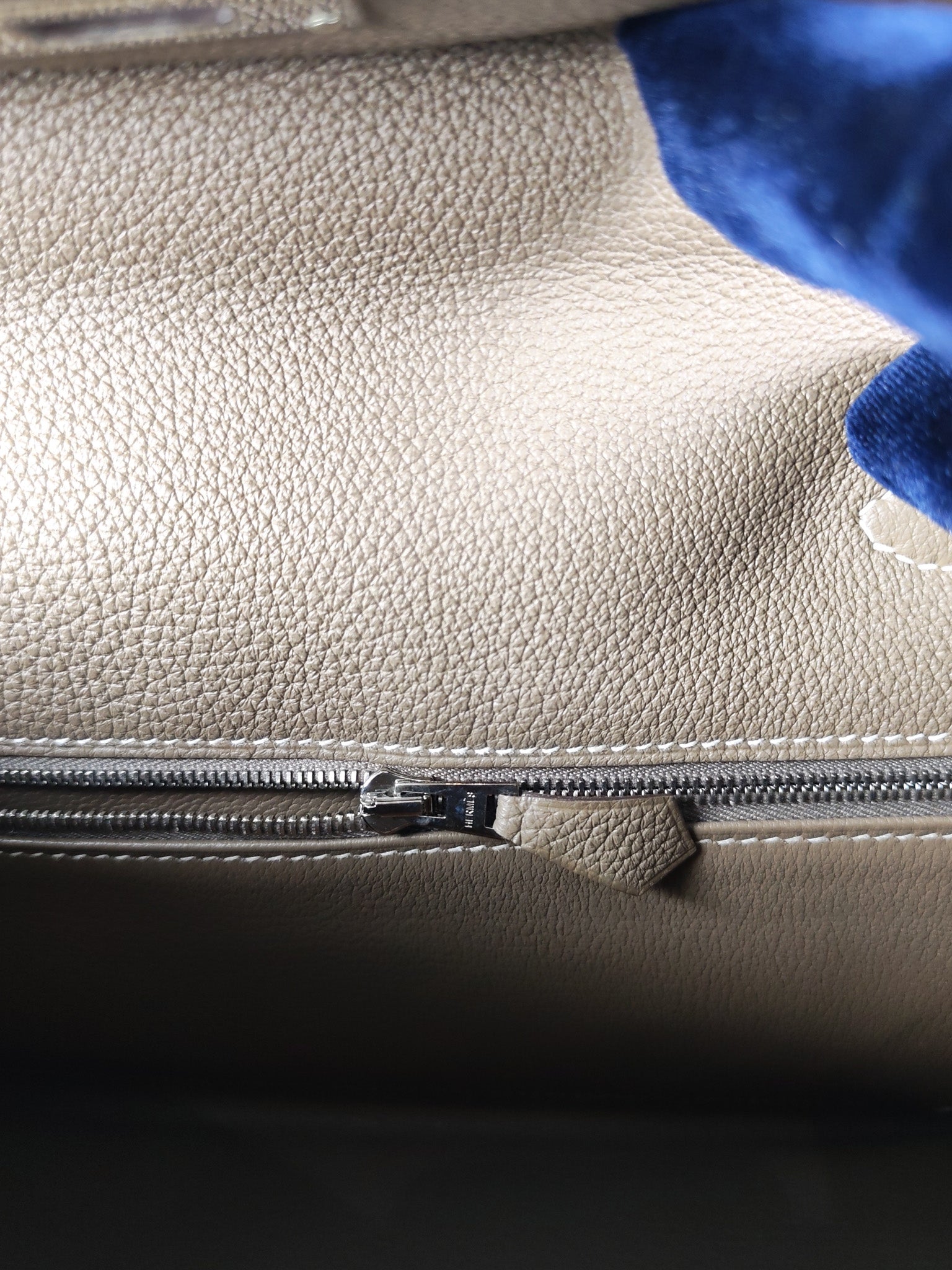 Kelly 28 Retourne in Epsom Leather and Palladium Hardware Stamp D (2019) | Purse Maison Luxury Bags Shop