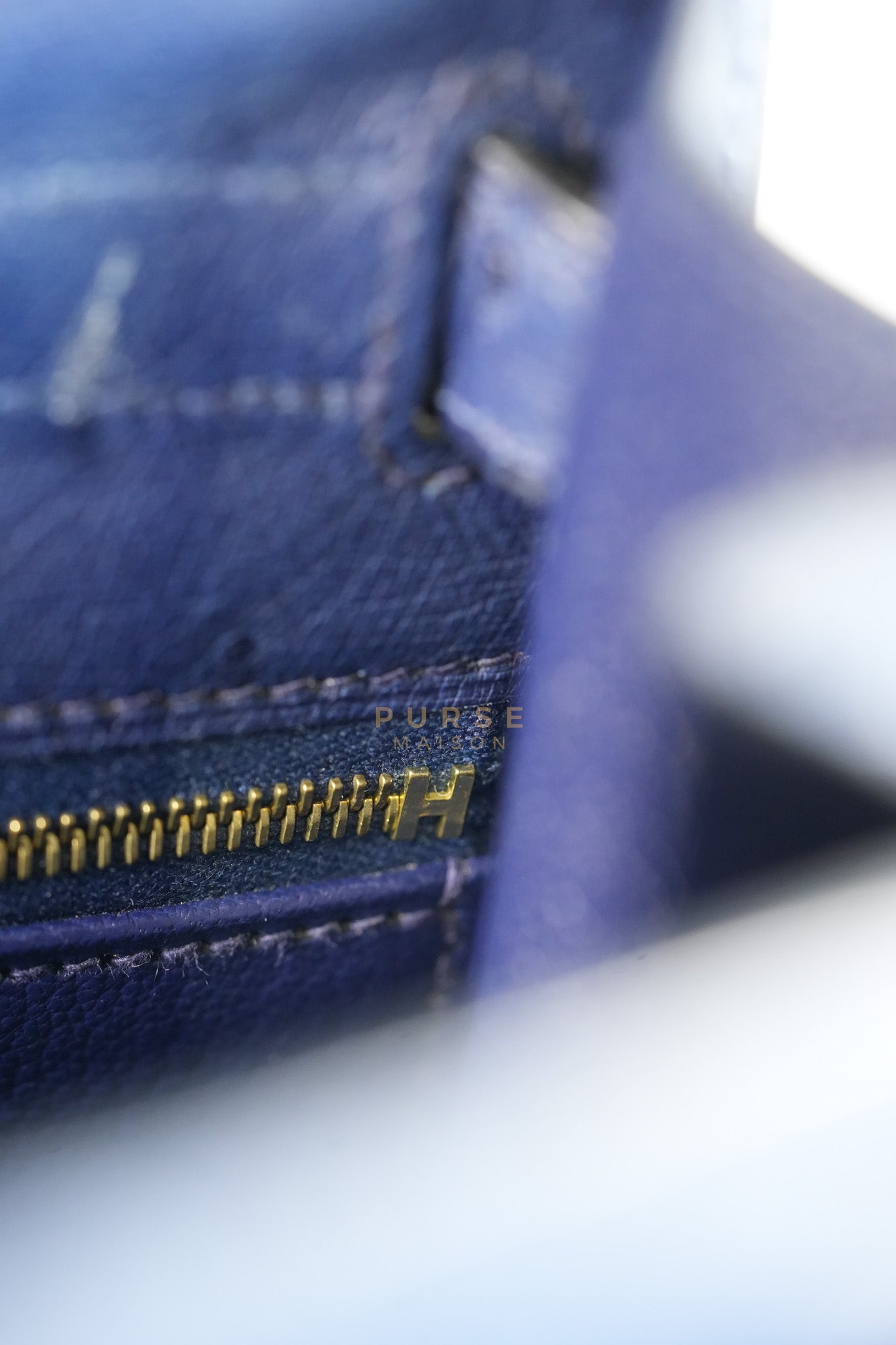 Kelly 28 Sellier in Blue Iris Ostrich Leather and Gold Hardware Stamp T (2015) | Purse Maison Luxury Bags Shop