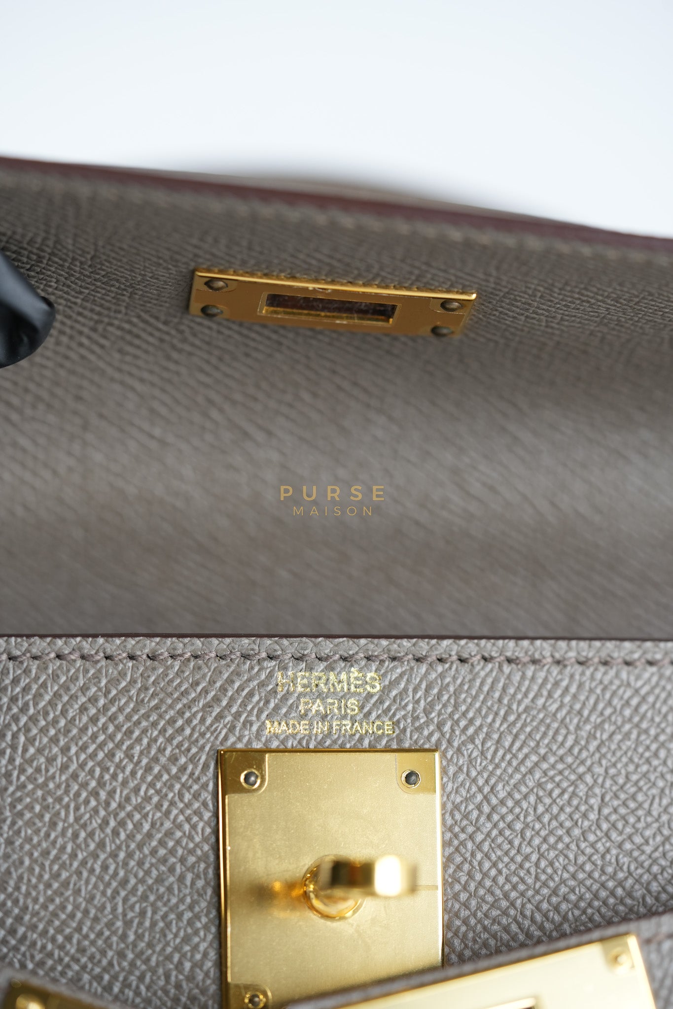 Kelly 28 Sellier in Etain Epsom Leather & Gold Hardware Stamp A (2017) | Purse Maison Luxury Bags Shop