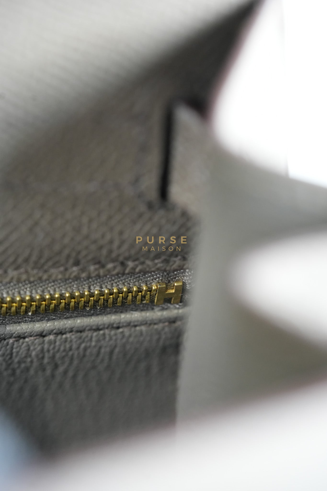 Kelly 28 Sellier in Etain Epsom Leather & Gold Hardware Stamp A (2017) | Purse Maison Luxury Bags Shop