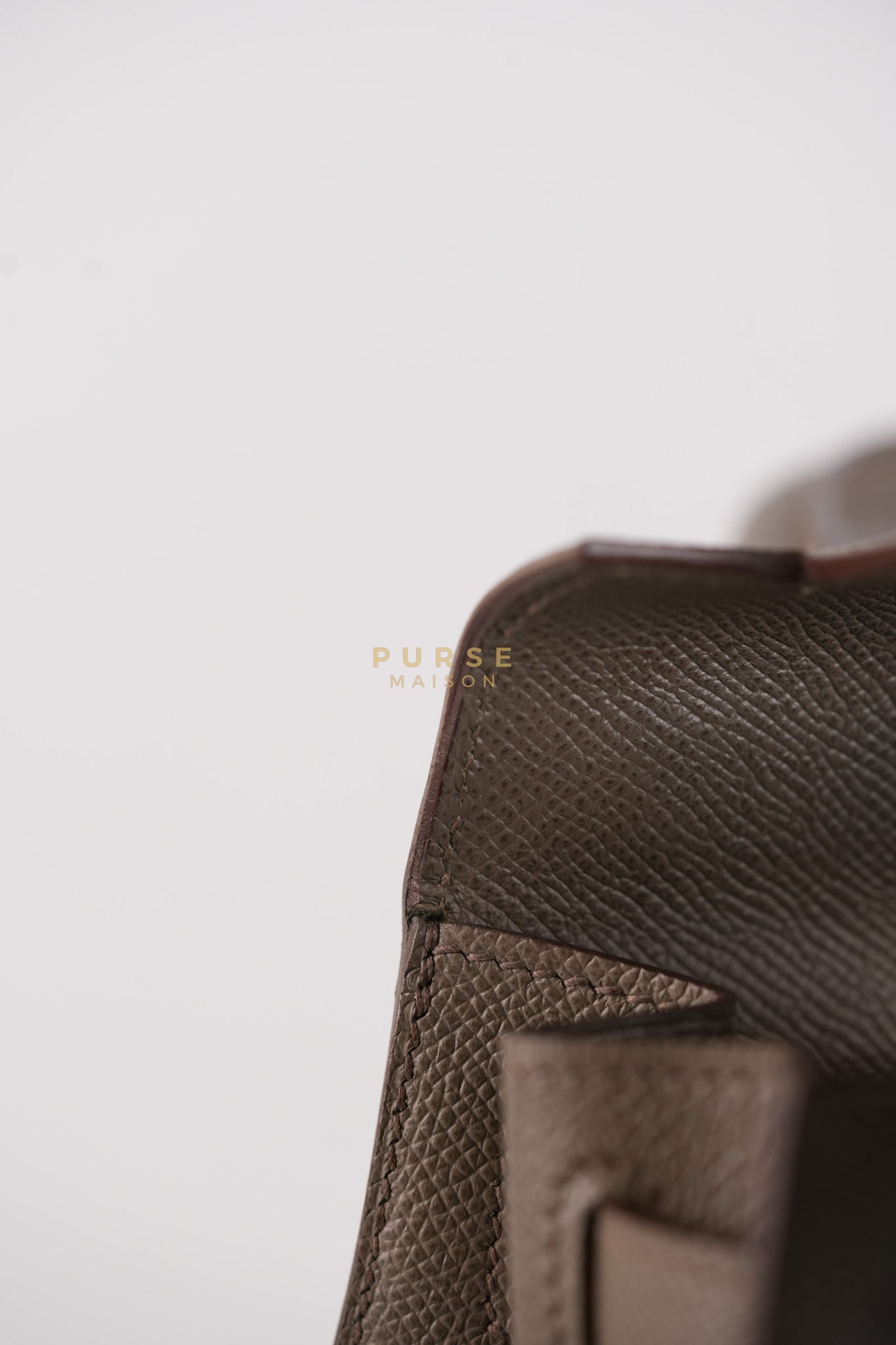 Kelly 28 Sellier in Etain Epsom Leather & Gold Hardware Stamp A (2017) | Purse Maison Luxury Bags Shop