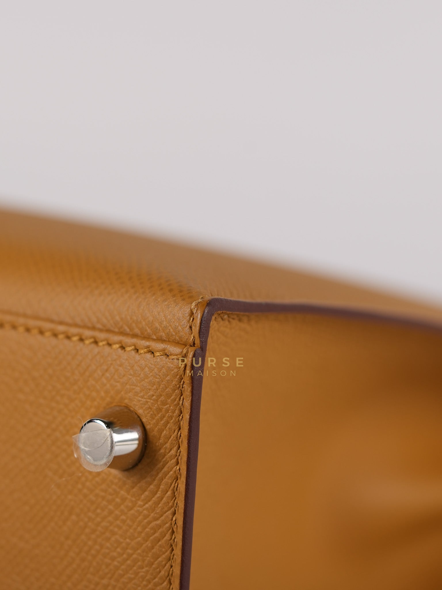 Kelly 28 Sellier in Sesame Epsom Leather Palladium Hardware Stamp Y (2020) | Purse Maison Luxury Bags Shop