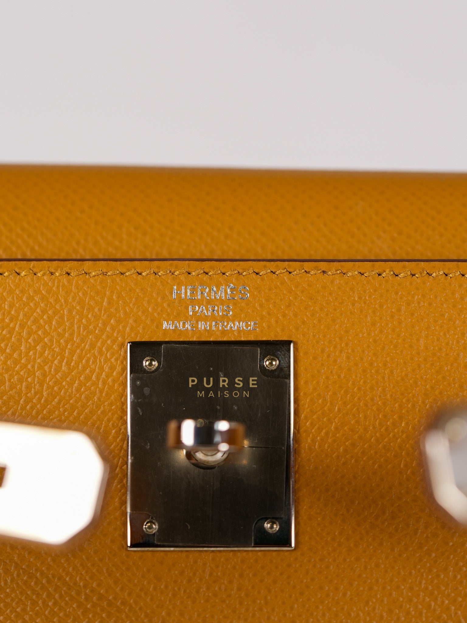 Kelly 28 Sellier in Sesame Epsom Leather Palladium Hardware Stamp Y (2020) | Purse Maison Luxury Bags Shop