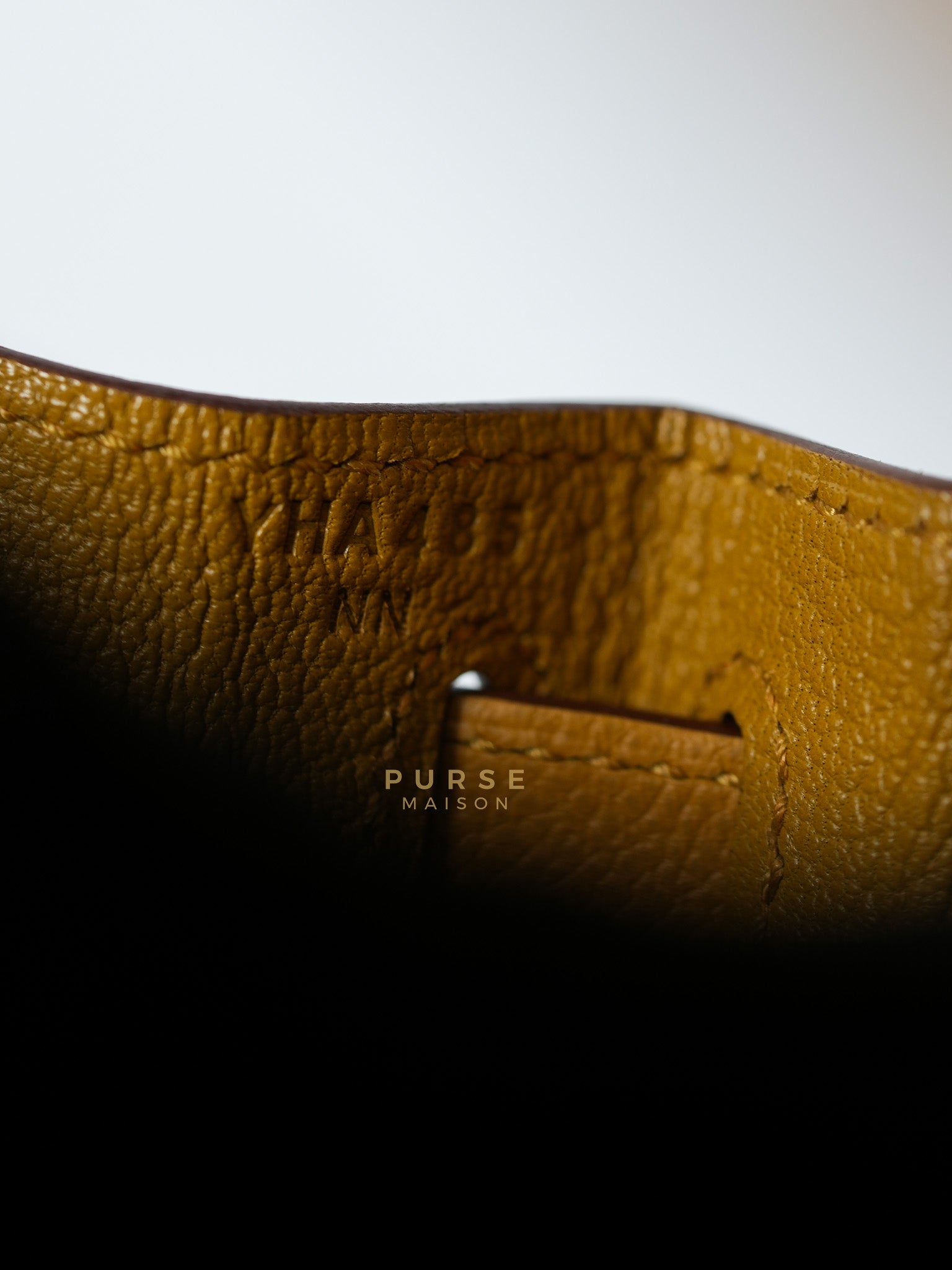 Kelly 28 Sellier in Sesame Epsom Leather Palladium Hardware Stamp Y (2020) | Purse Maison Luxury Bags Shop