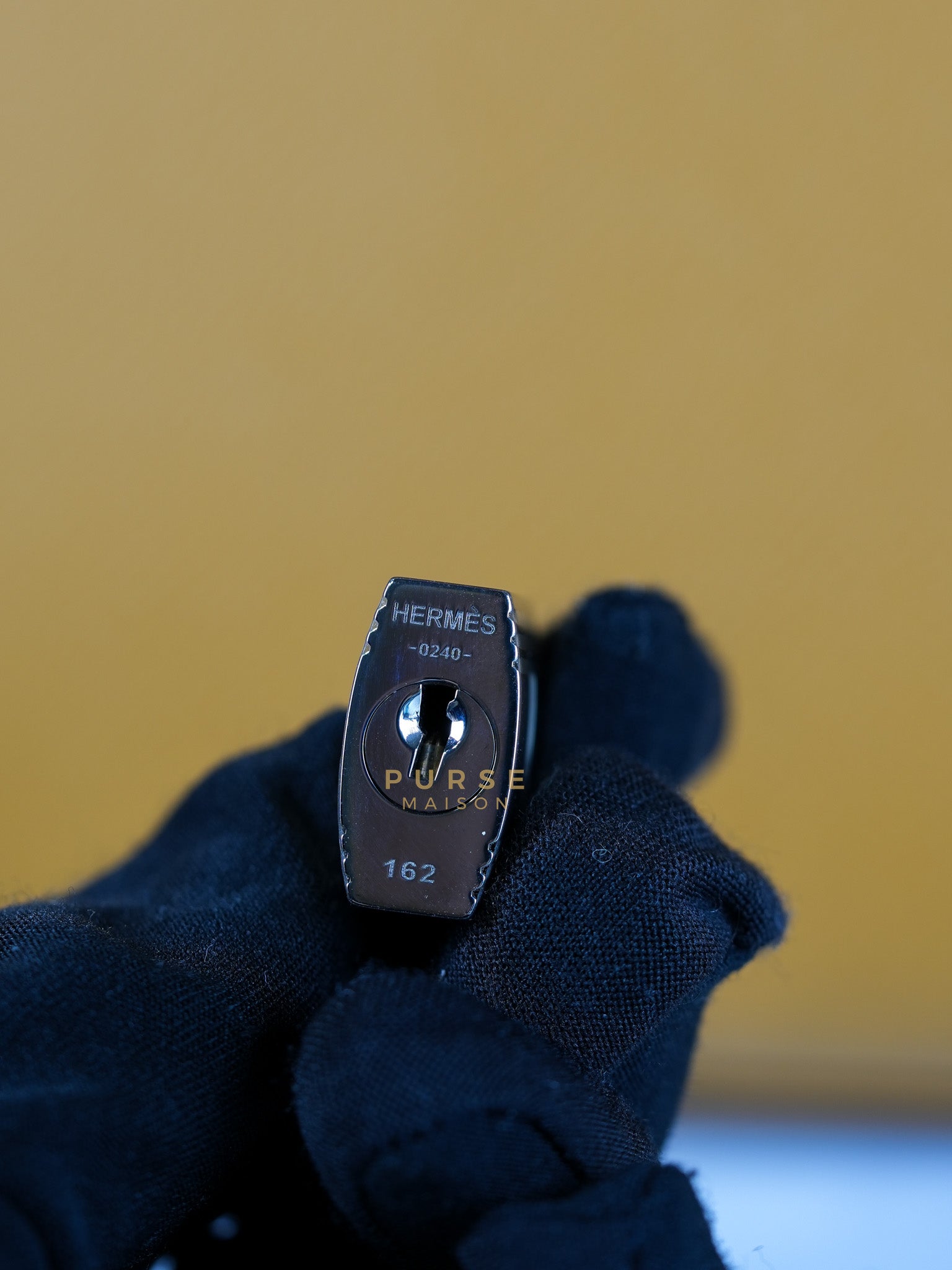 Kelly 28 Sellier in Sesame Epsom Leather Palladium Hardware Stamp Y (2020) | Purse Maison Luxury Bags Shop