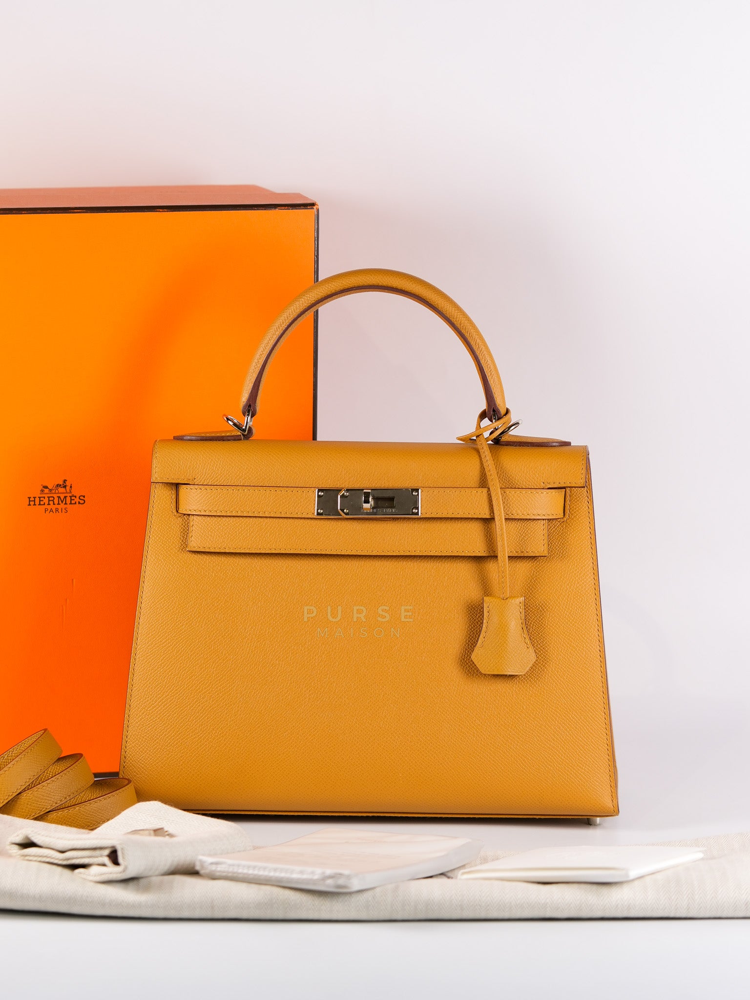 Kelly 28 Sellier in Sesame Epsom Leather Palladium Hardware Stamp Y (2020) | Purse Maison Luxury Bags Shop