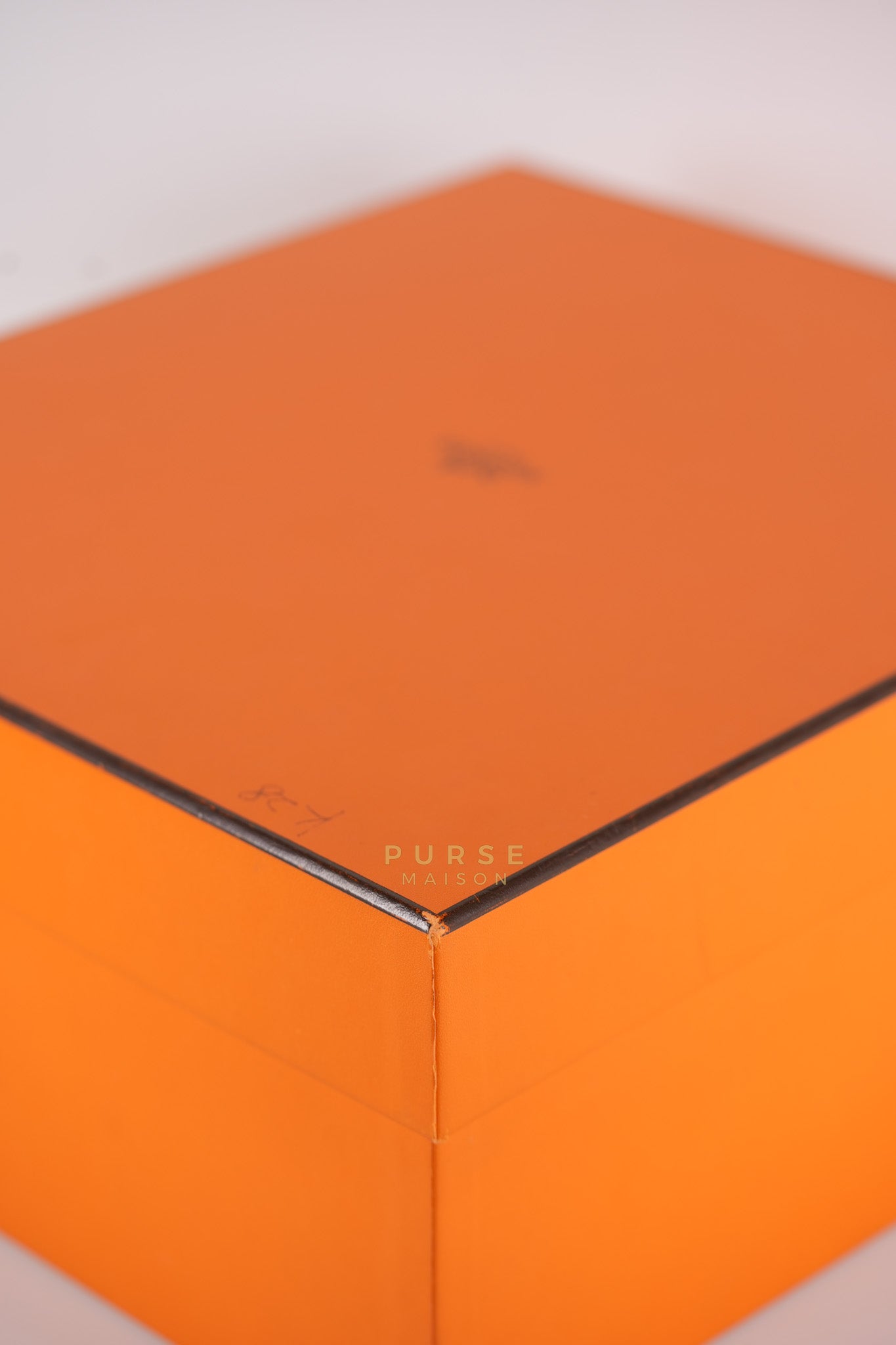 Kelly 28 Sellier in Sesame Epsom Leather Palladium Hardware Stamp Y (2020) | Purse Maison Luxury Bags Shop