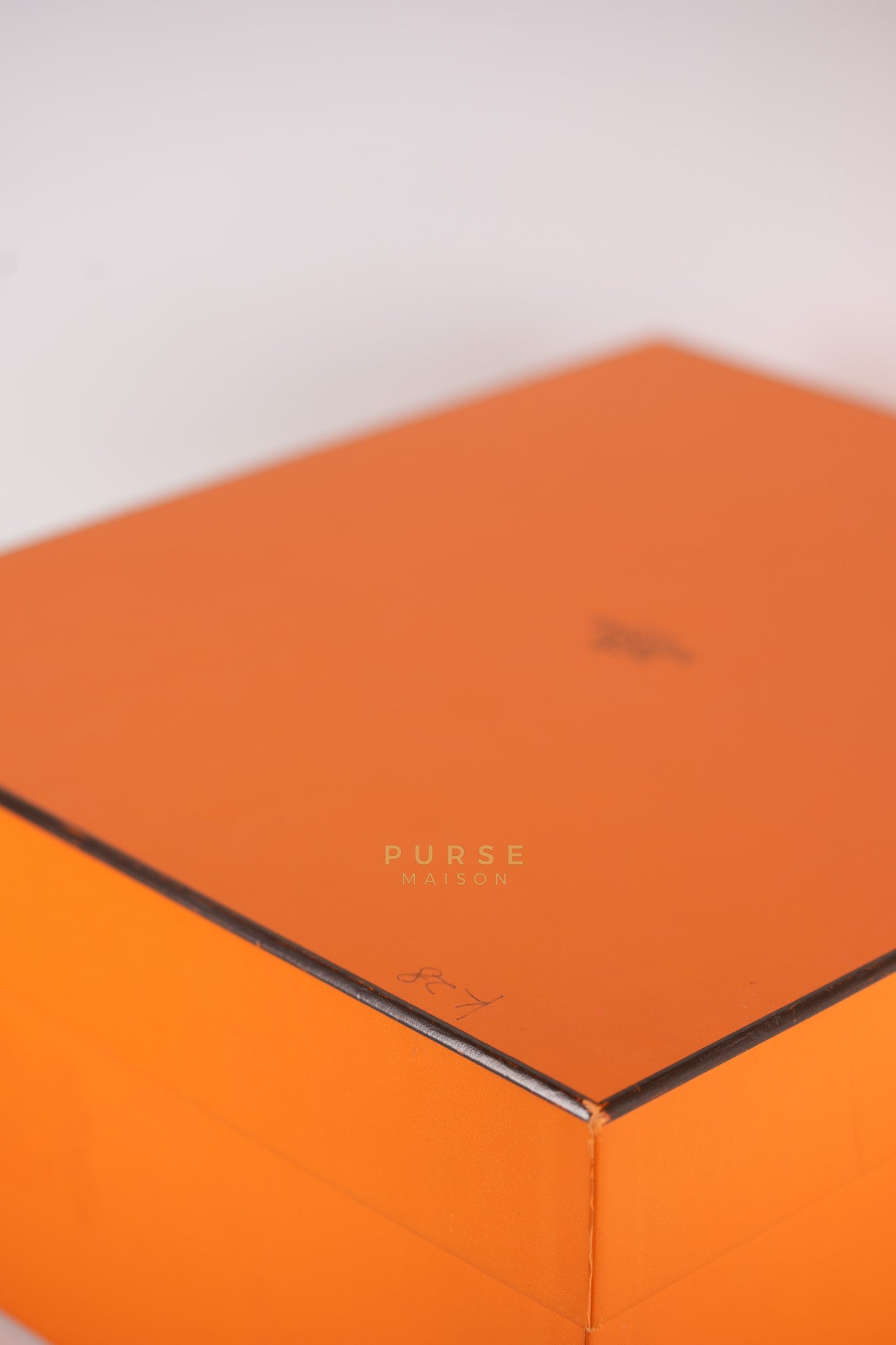 Kelly 28 Sellier in Sesame Epsom Leather Palladium Hardware Stamp Y (2020) | Purse Maison Luxury Bags Shop