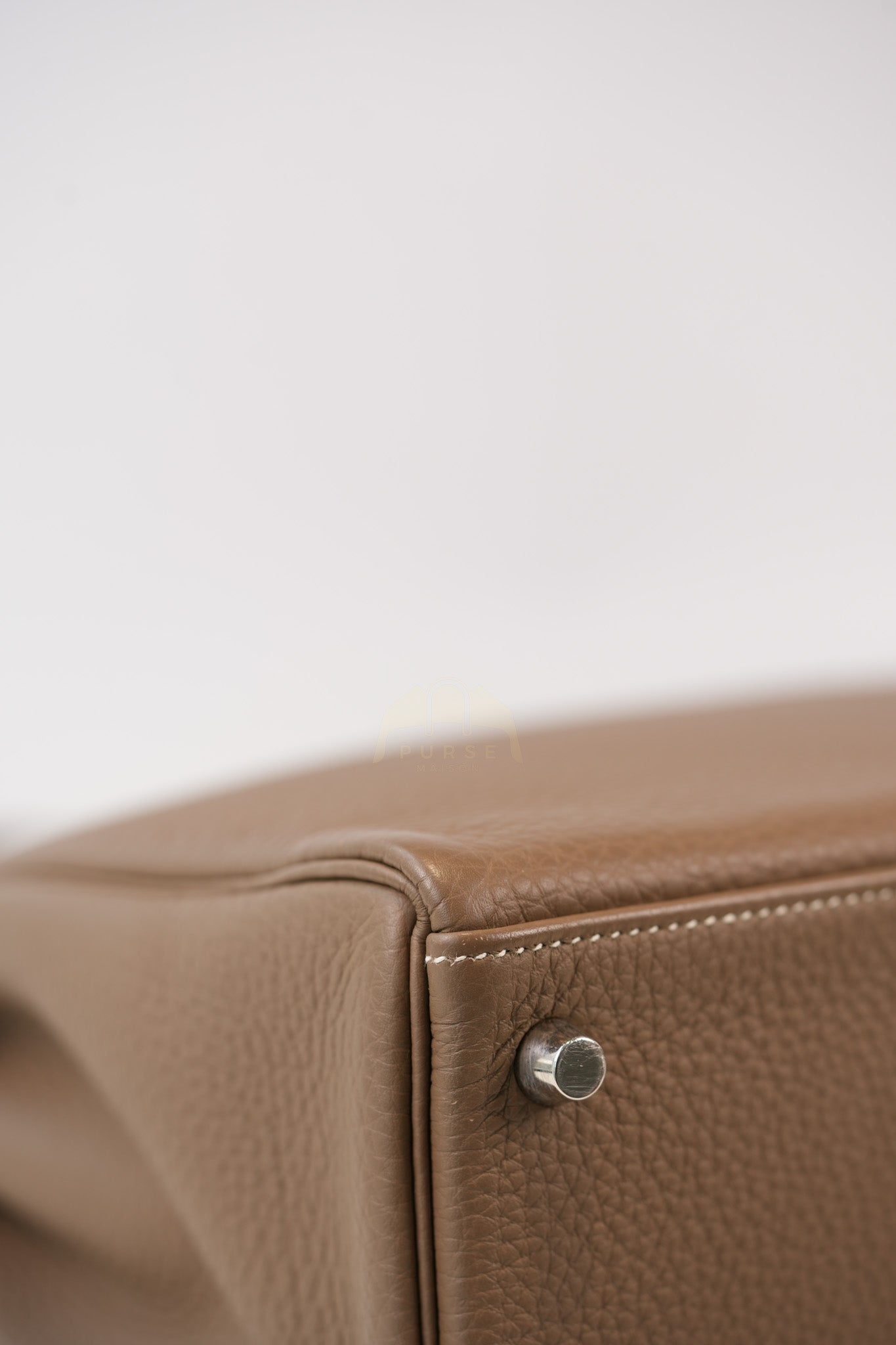 Kelly 32 Etoupe in Togo Leather and Palladium Hardware Stamp Square Q (2013) | Purse Maison Luxury Bags Shop