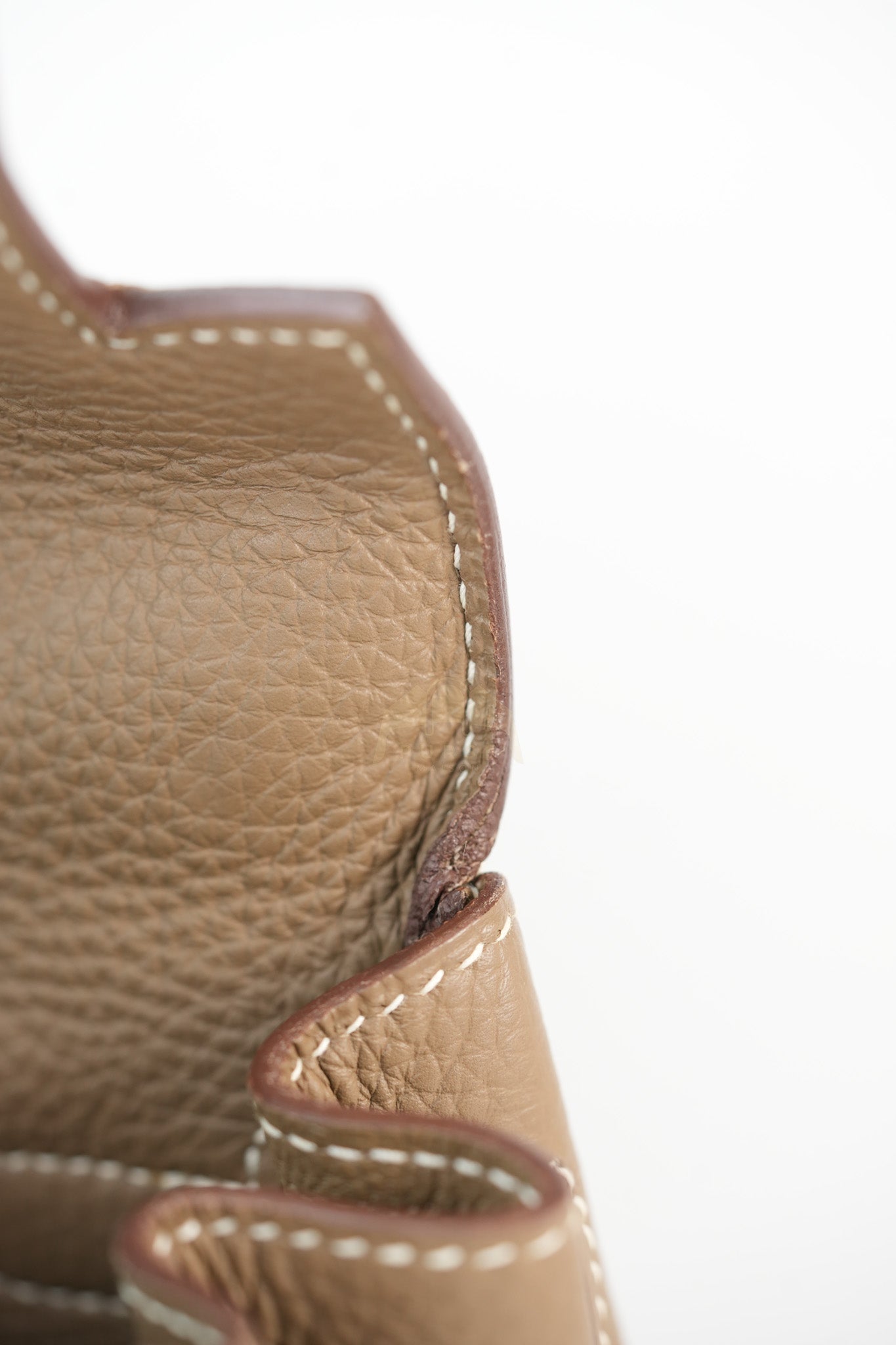 Kelly 32 Etoupe in Togo Leather and Palladium Hardware Stamp Square Q (2013) | Purse Maison Luxury Bags Shop