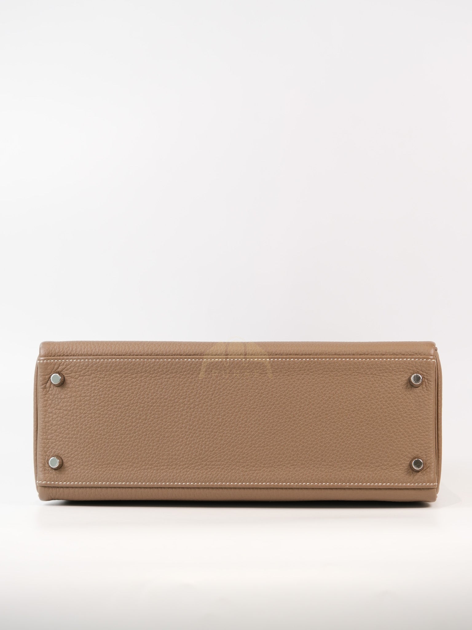 Kelly 32 Etoupe in Togo Leather and Palladium Hardware Stamp Square Q (2013) | Purse Maison Luxury Bags Shop