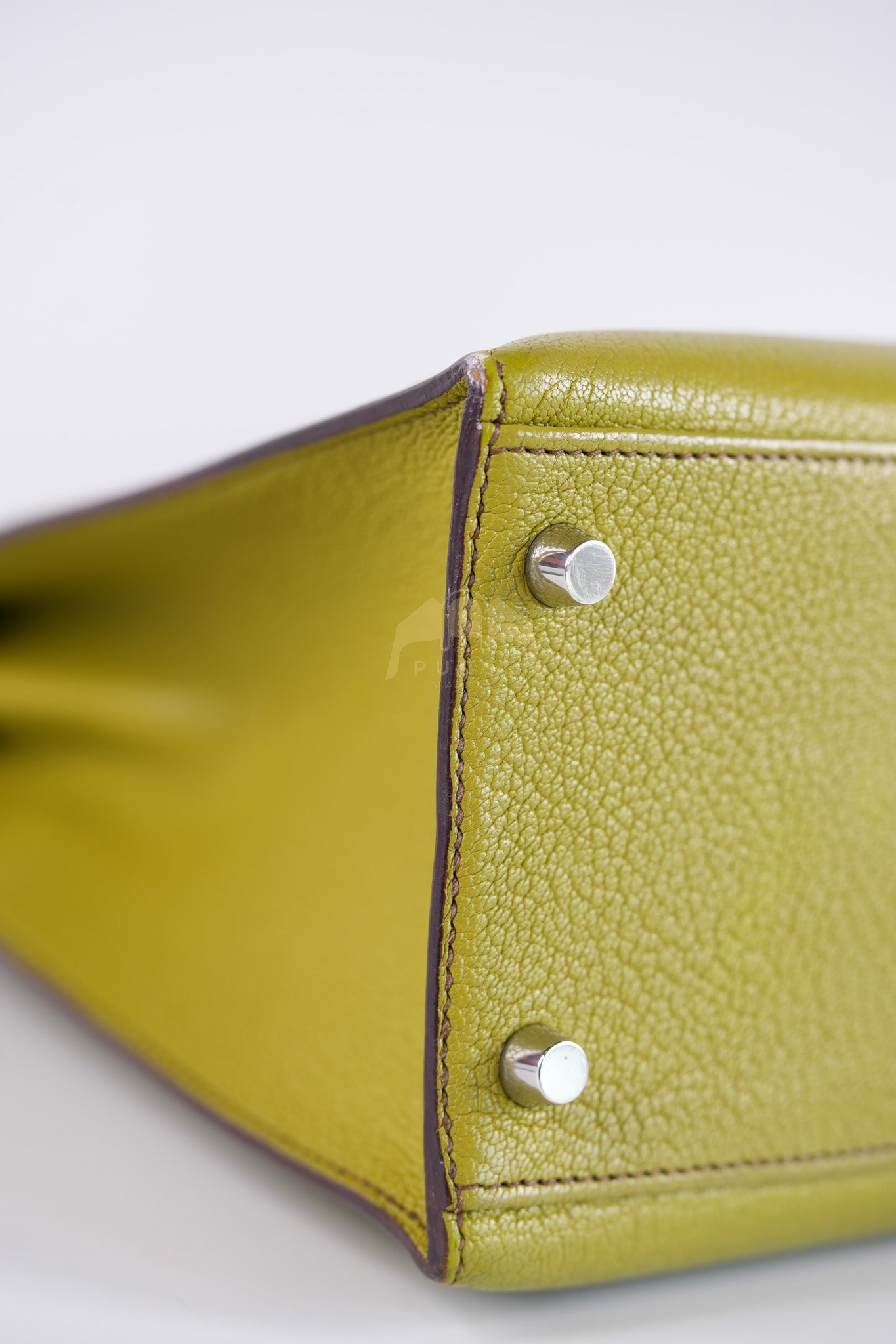 Kelly 32 Sellier Vert Anis Chevre Mysore in Palladium Hardware Stamp K Square (2007) | Purse Maison Luxury Bags Shop