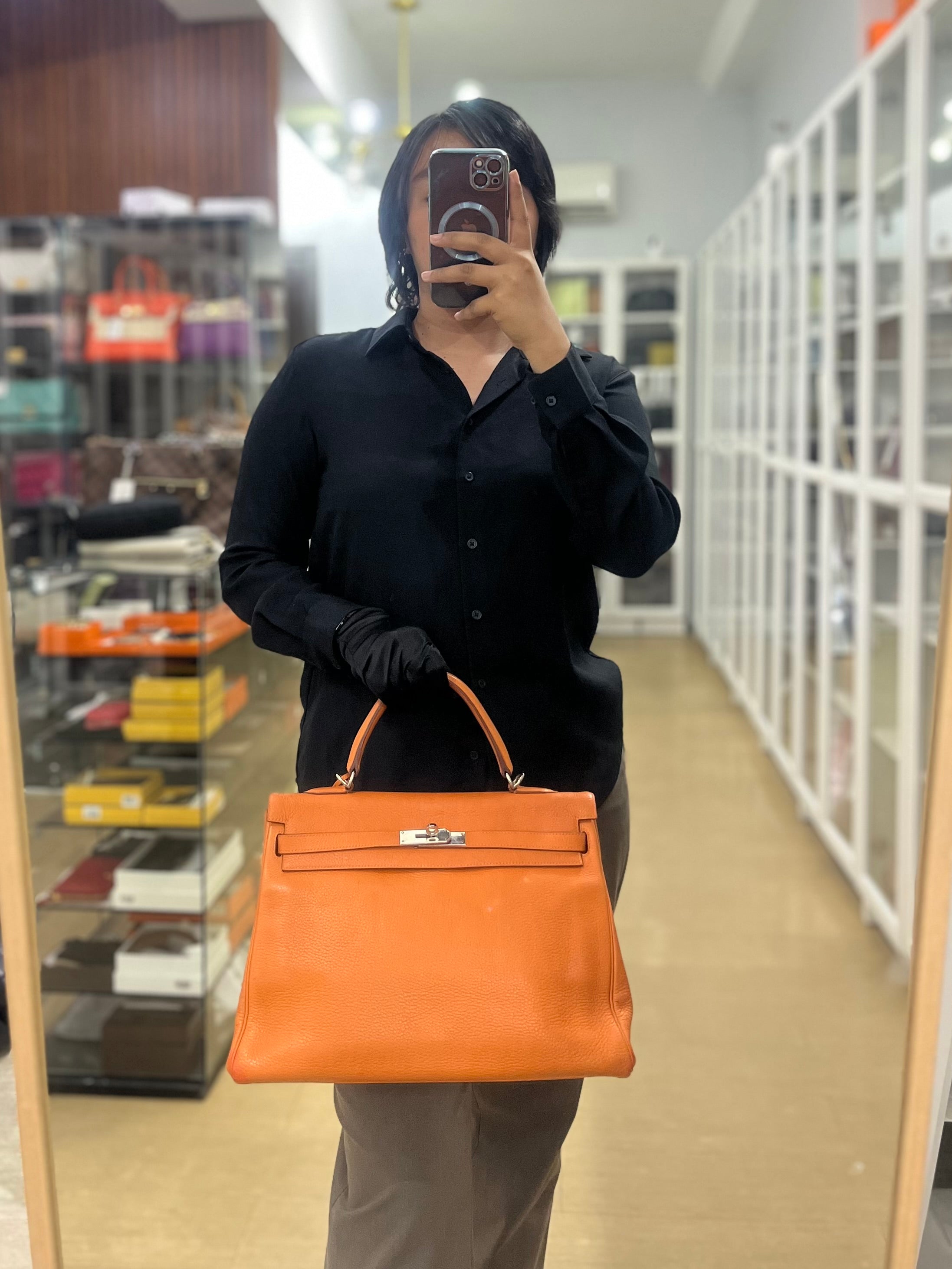 Kelly 32 Orange Clemence Leather Stamp F(2022) | Purse Maison Luxury Bags Shop