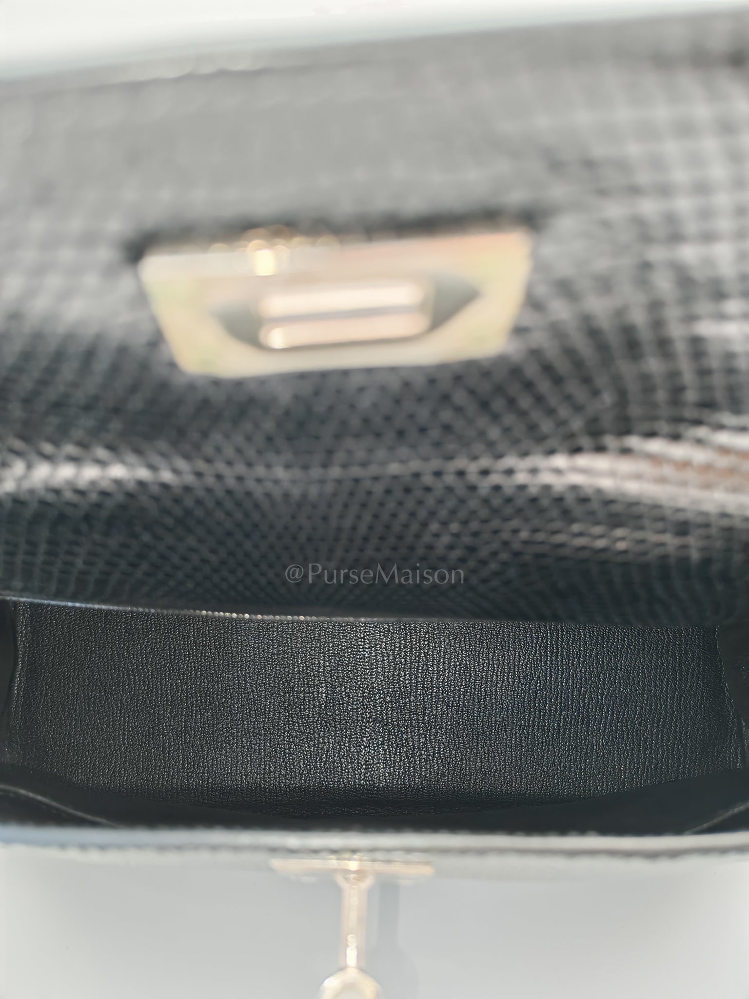 Kelly 35 Retourne in Black Lizard Leather and Palladium Hardware Stamp Square O (2011) | Purse Maison Luxury Bags Shop