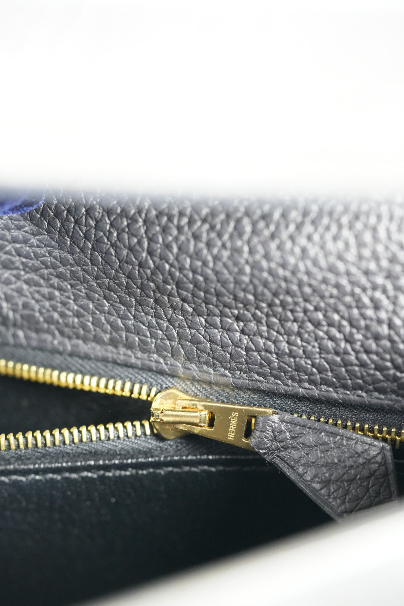 Kelly II 25 Retourne in Noir Togo Leather & Gold Hardware Stamp Y(2020) | Purse Maison Luxury Bags Shop