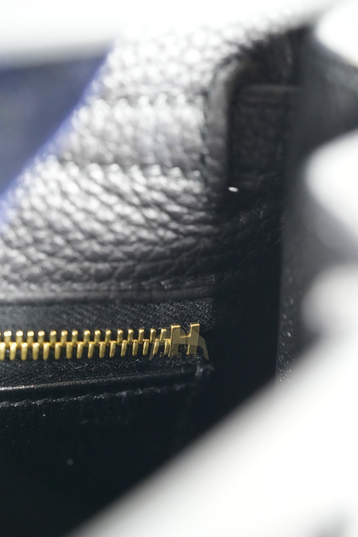 Kelly II 25 Retourne in Noir Togo Leather & Gold Hardware Stamp Y(2020) | Purse Maison Luxury Bags Shop