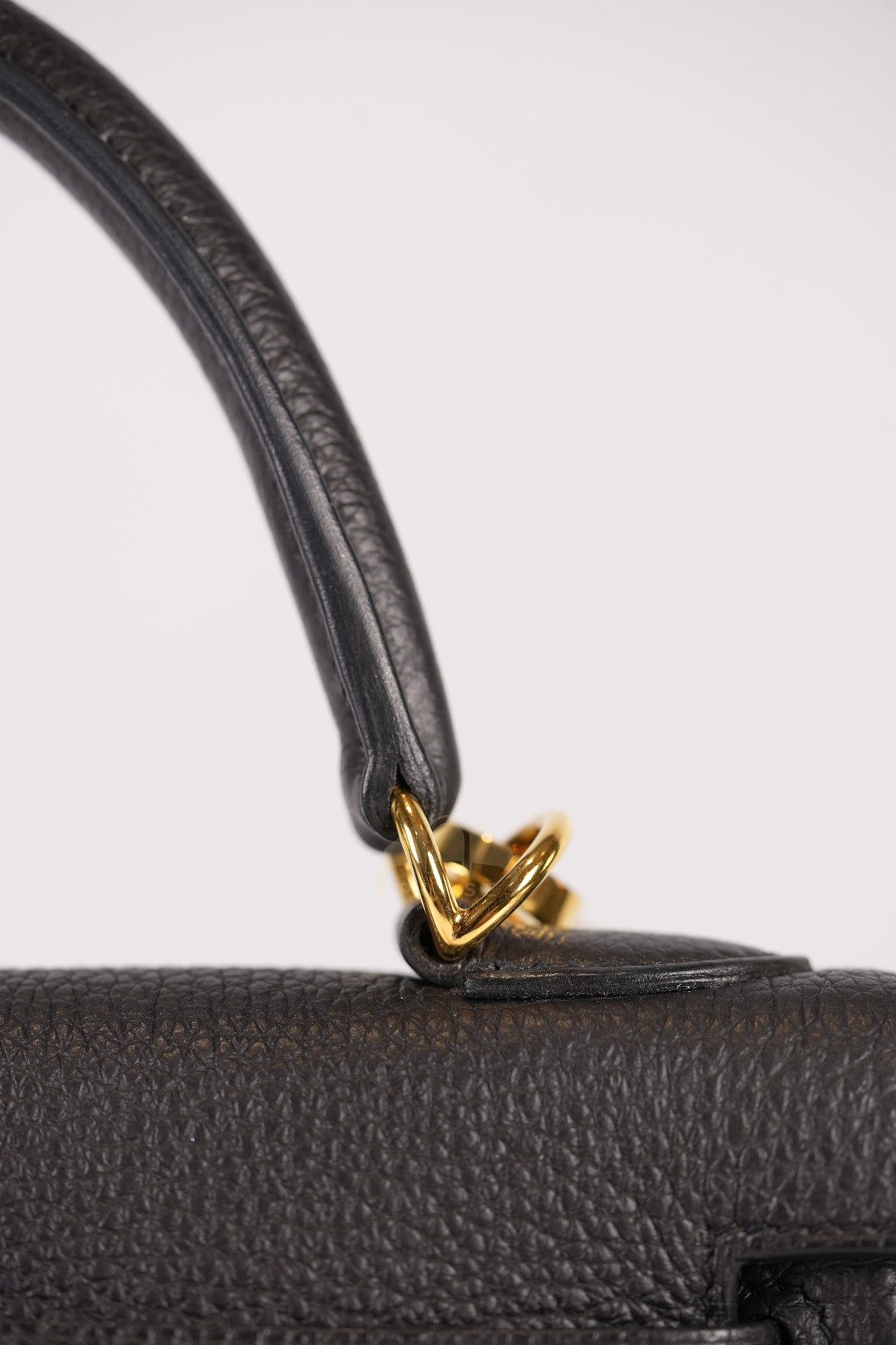 Kelly II 25 Retourne in Noir Togo Leather & Gold Hardware Stamp Y(2020) | Purse Maison Luxury Bags Shop