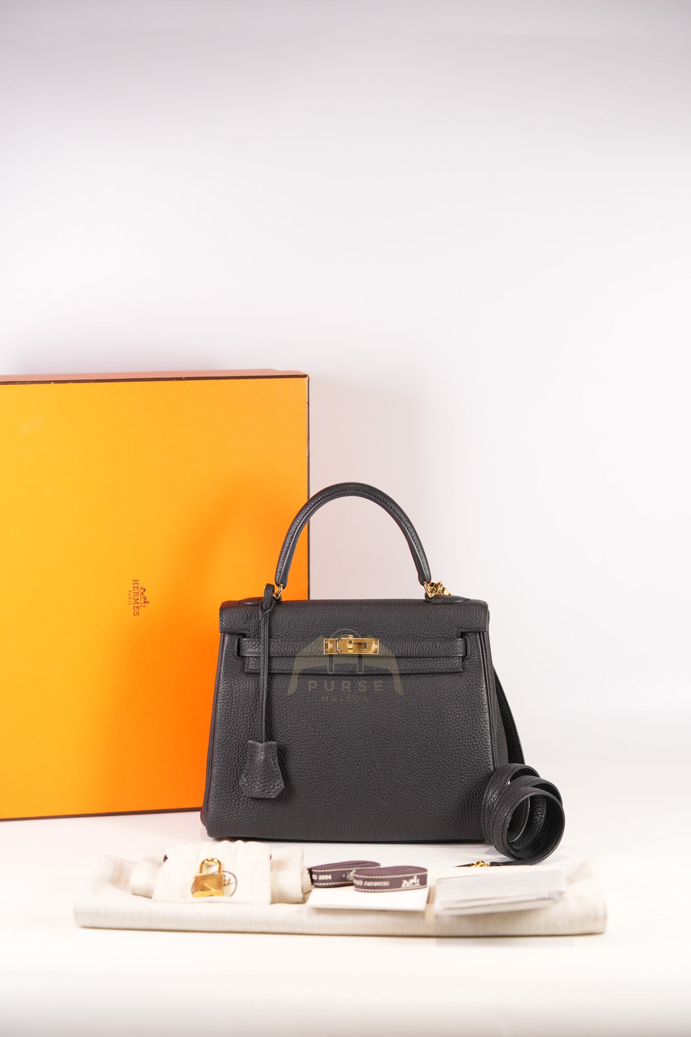 Kelly II 25 Retourne in Noir Togo Leather & Gold Hardware Stamp Y(2020) | Purse Maison Luxury Bags Shop