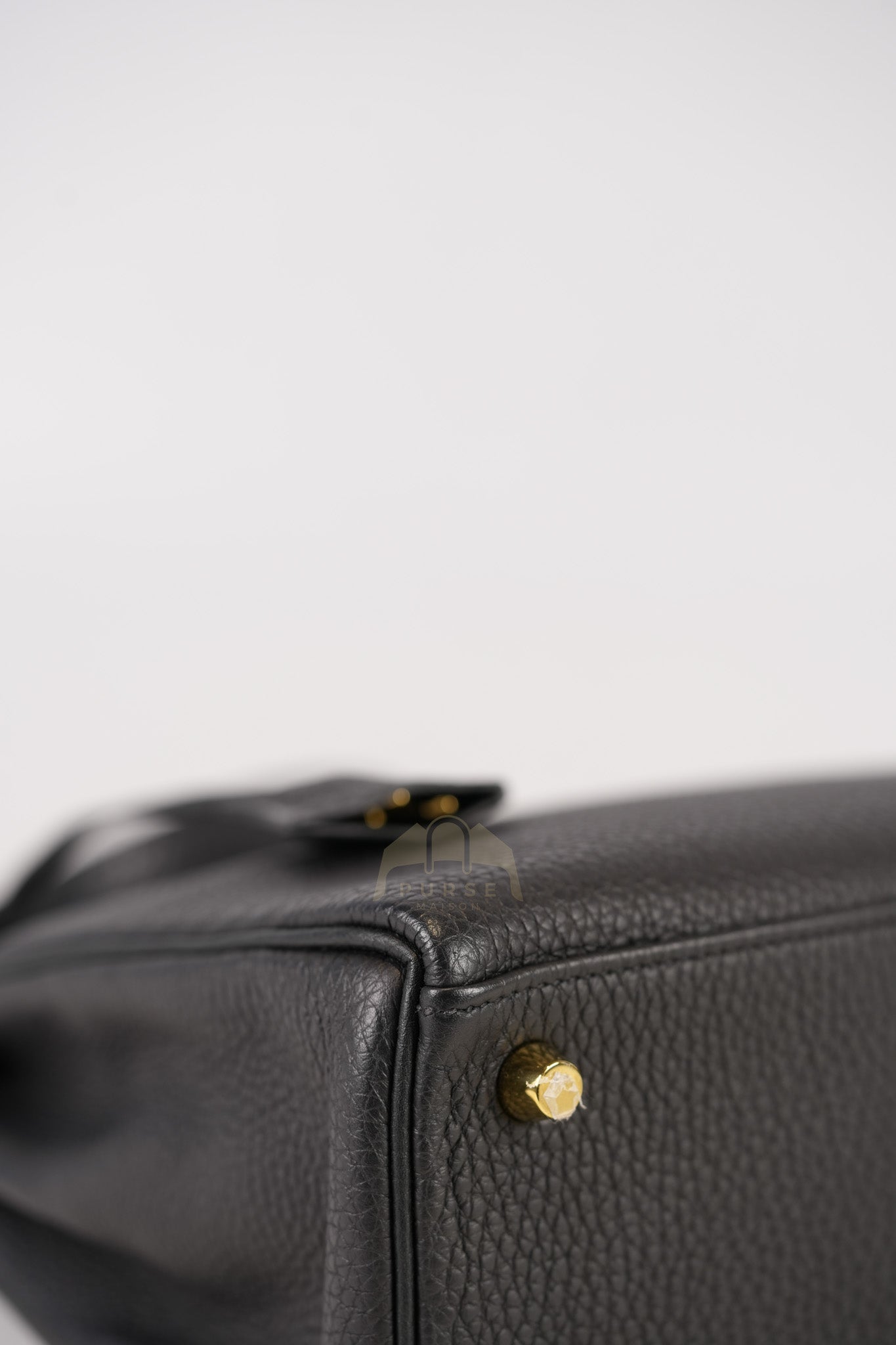 Kelly II 25 Retourne in Noir Togo Leather & Gold Hardware Stamp Y(2020) | Purse Maison Luxury Bags Shop