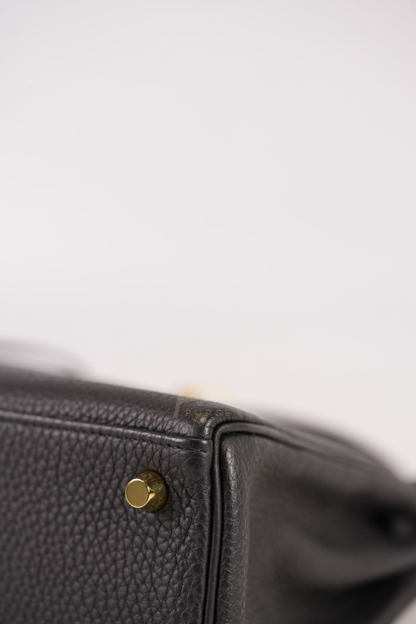 Kelly II 25 Retourne in Noir Togo Leather & Gold Hardware Stamp Y(2020) | Purse Maison Luxury Bags Shop