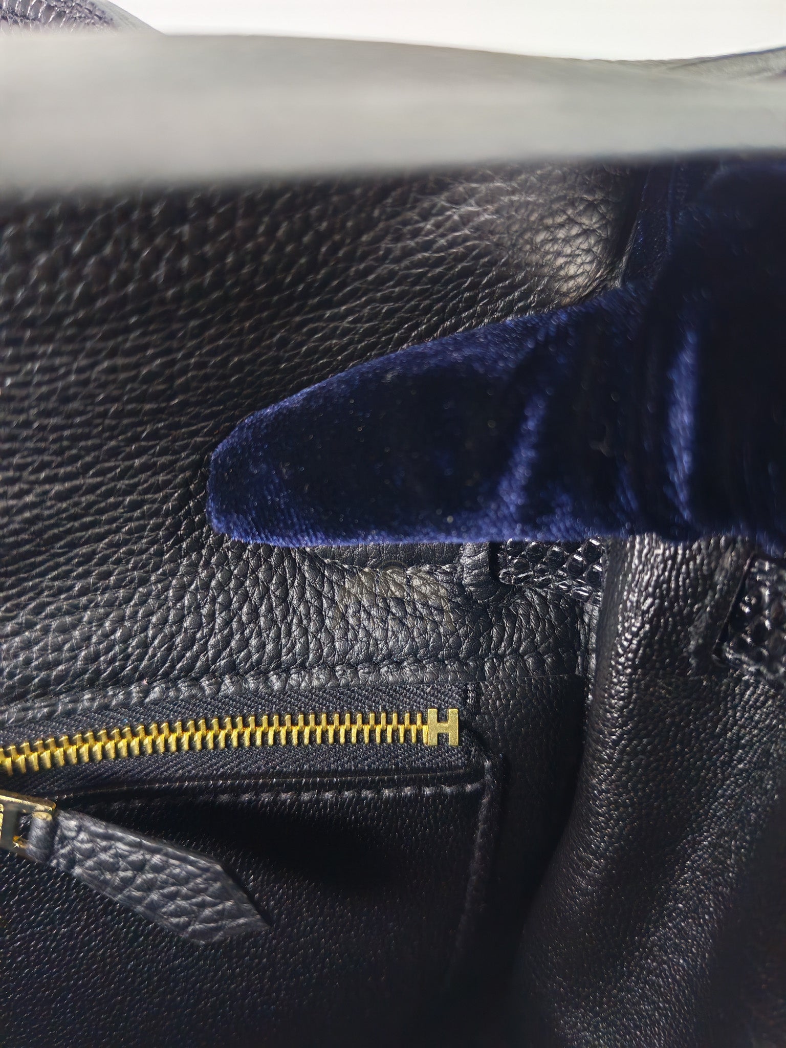 Kelly II 25 Retourne in Noir Togo Leather & Lizard Touch Gold Hardware Stamp B(2023) | Purse Maison Luxury Bags Shop