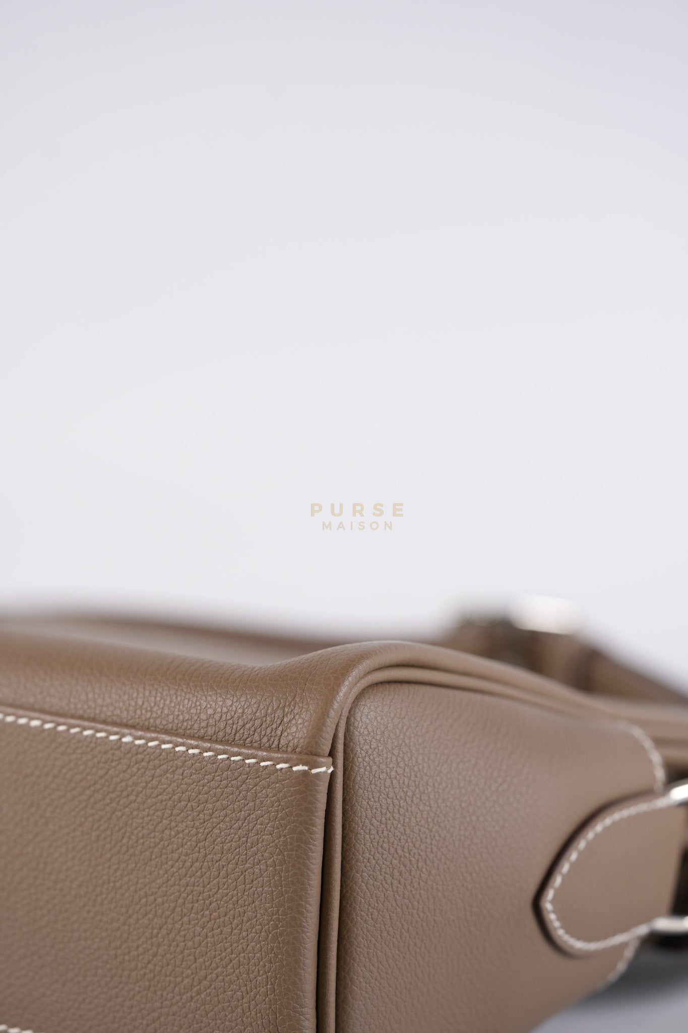 Kelly Messenger PM in Etoupe Evercolor Leather Palladium Hardware Stamp K (2025) | Purse Maison Luxury Bags Shop