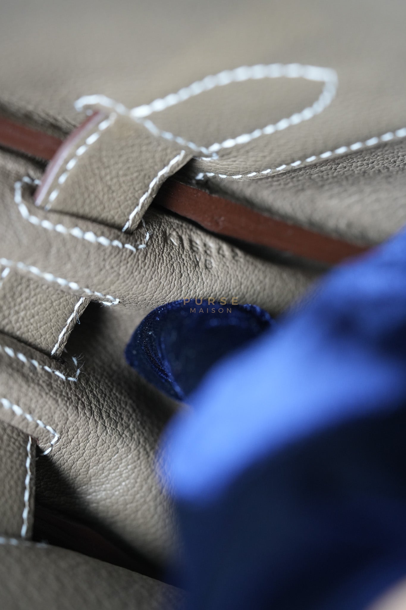 Kelly Messenger PM in Etoupe Evercolor Leather Palladium Hardware Stamp K (2025) | Purse Maison Luxury Bags Shop